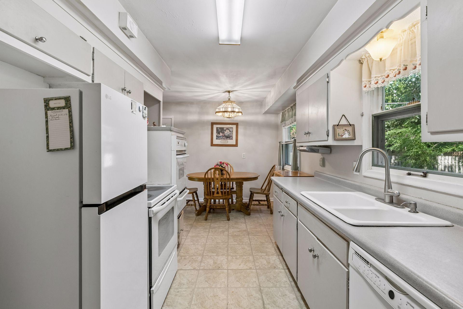 View of Residential at 2704 Shawnee Lane, Burnsville MN 55337, Burnsville (26 of 41) - Mike Wilen | Minnesota Team Real Estate