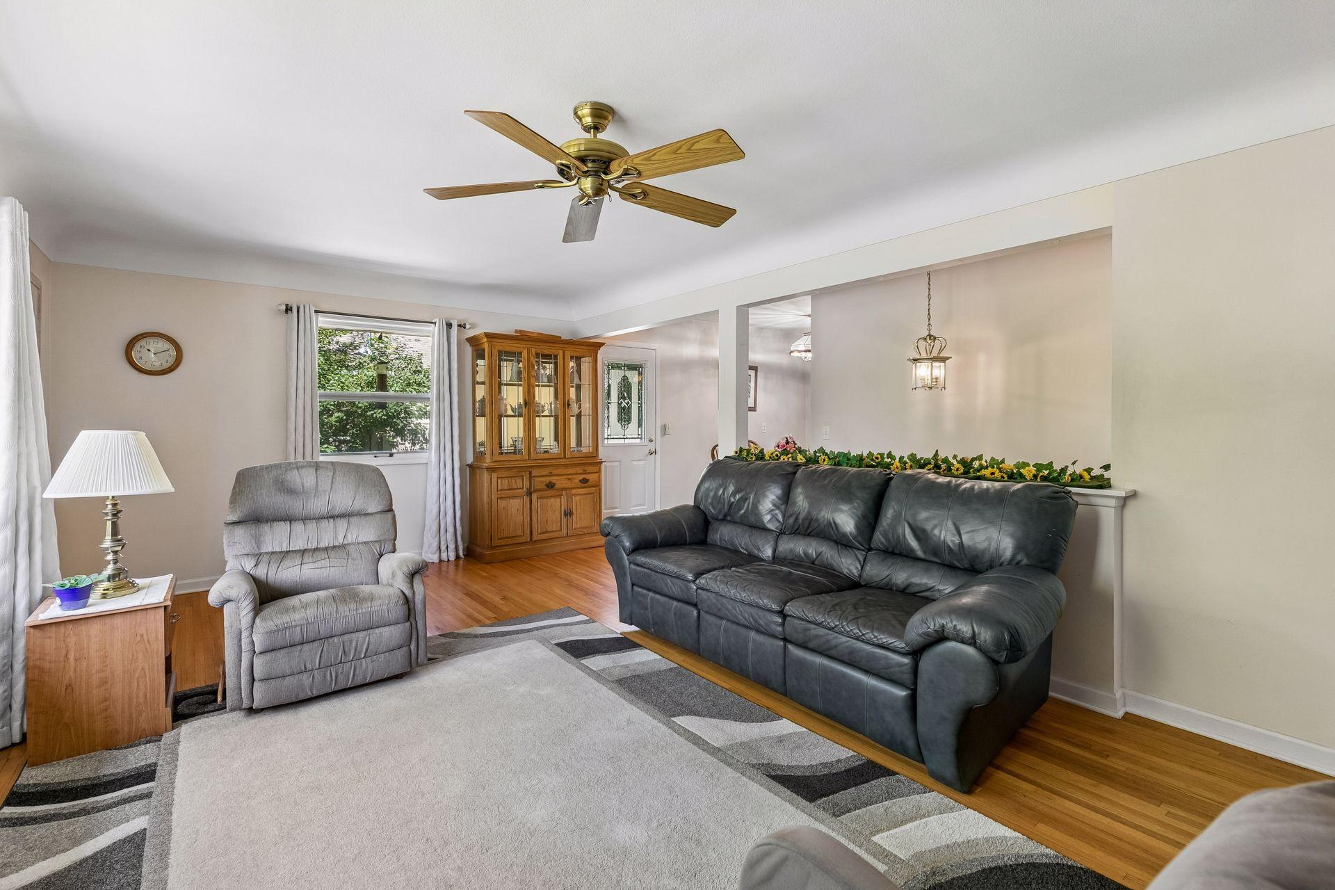 View of Residential at 2704 Shawnee Lane, Burnsville MN 55337, Burnsville (20 of 41) - Mike Wilen | Minnesota Team Real Estate