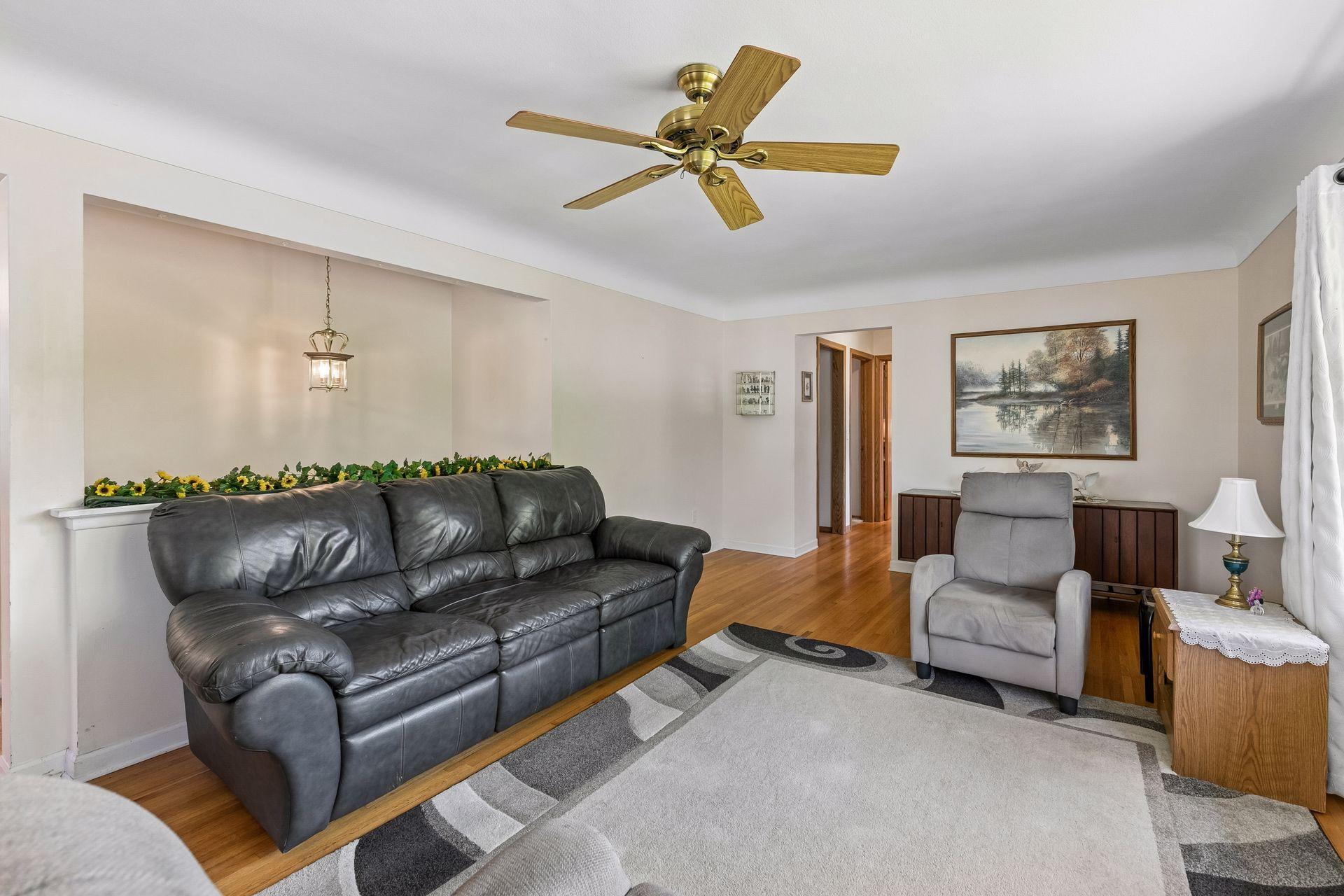 View of Residential at 2704 Shawnee Lane, Burnsville MN 55337, Burnsville (18 of 41) - Mike Wilen | Minnesota Team Real Estate