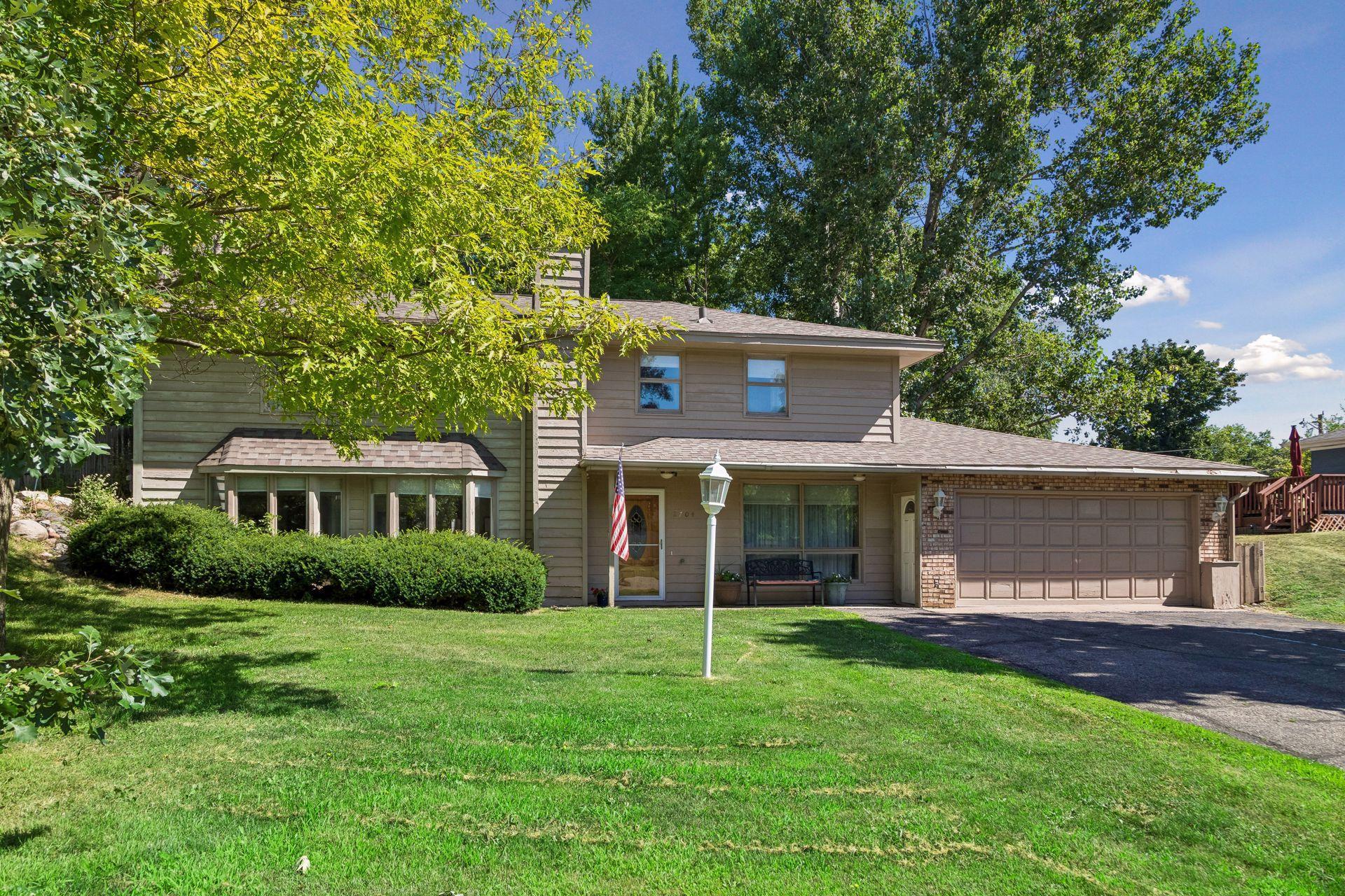 View of Residential at 2704 Shawnee Lane, Burnsville MN 55337, Burnsville (3 of 41) - Mike Wilen | Minnesota Team Real Estate