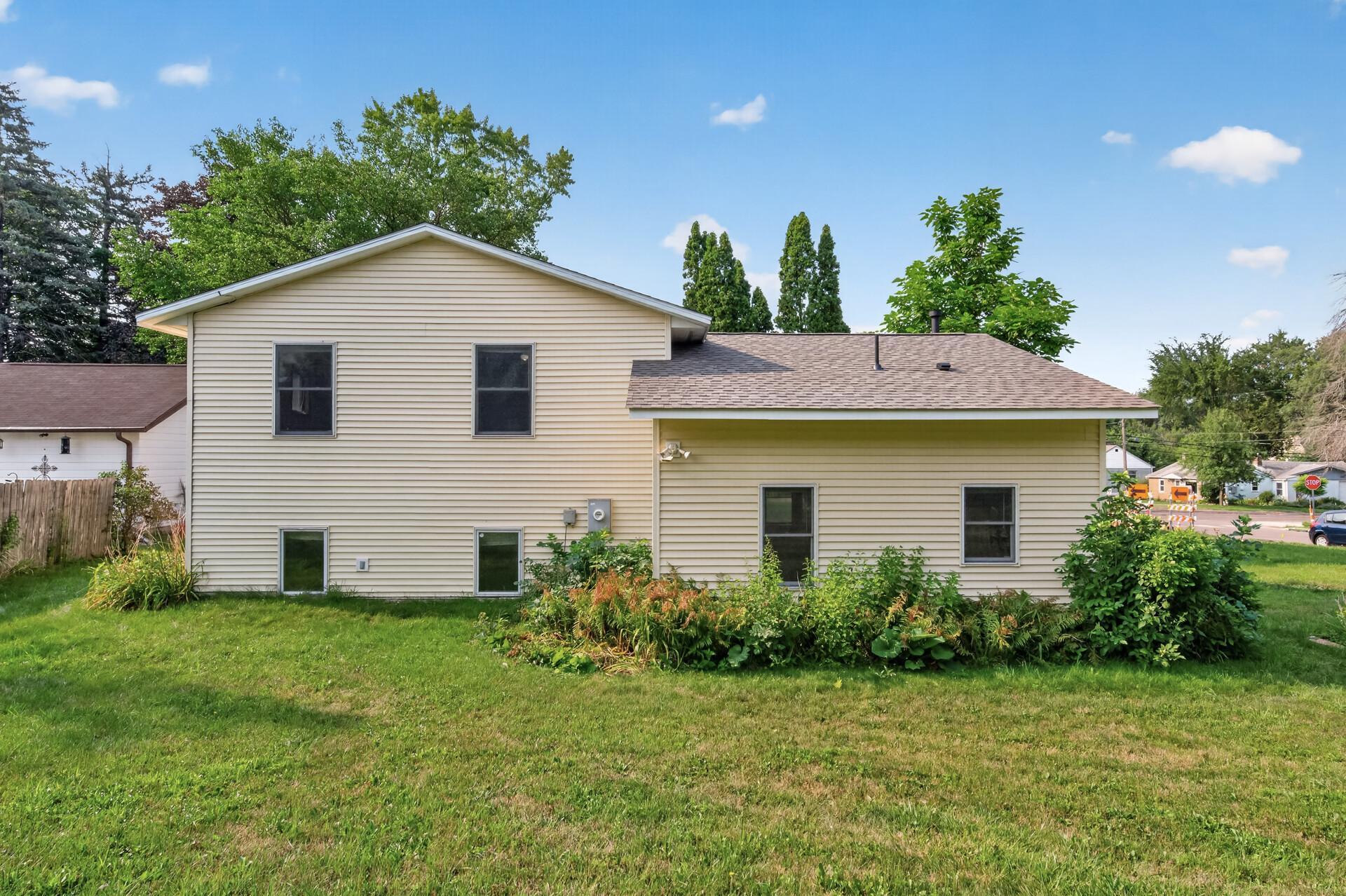 View of Residential at 6262 7th Street, Oakdale MN 55128, Oakdale (26 of 27) - Mike Wilen | Minnesota Team Real Estate