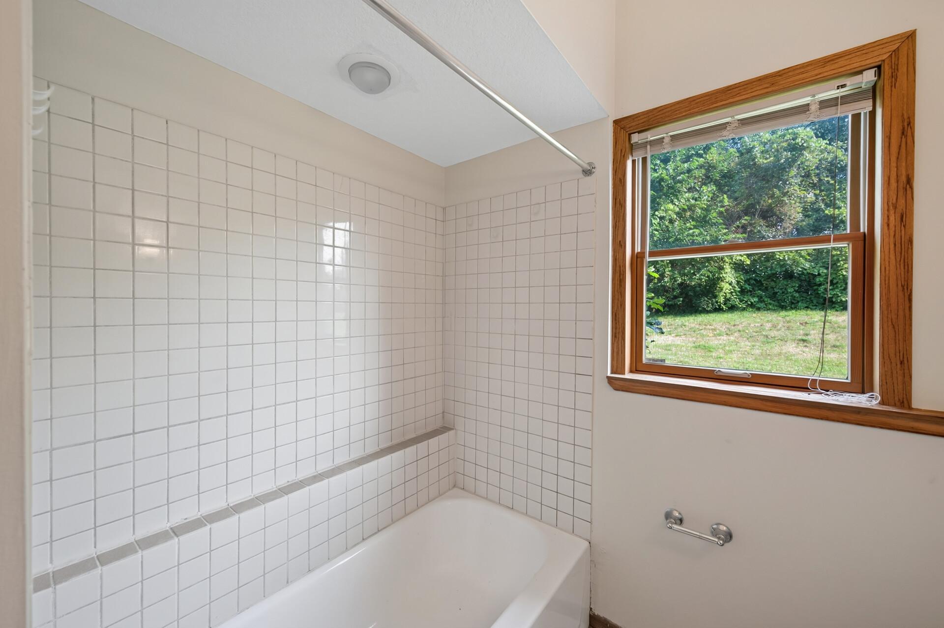 View of Residential at 6262 7th Street, Oakdale MN 55128, Oakdale (14 of 27) - Mike Wilen | Minnesota Team Real Estate
