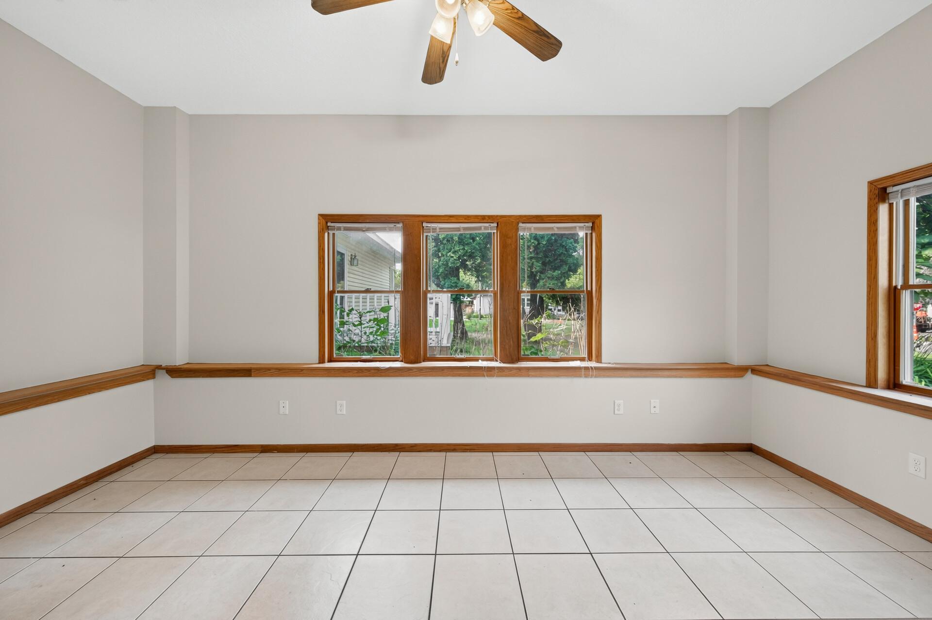 View of Residential at 6262 7th Street, Oakdale MN 55128, Oakdale (13 of 27) - Mike Wilen | Minnesota Team Real Estate