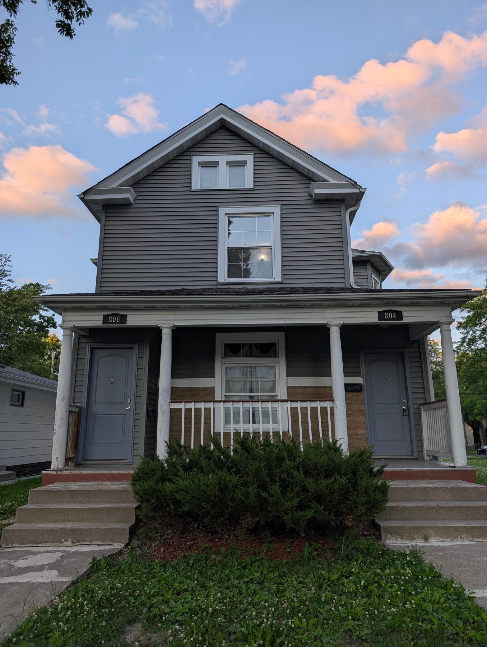 View of Residential Income at 804 Oliver Avenue, Minneapolis MN 55411, Minneapolis - Mike Wilen | Minnesota Team Real Estate