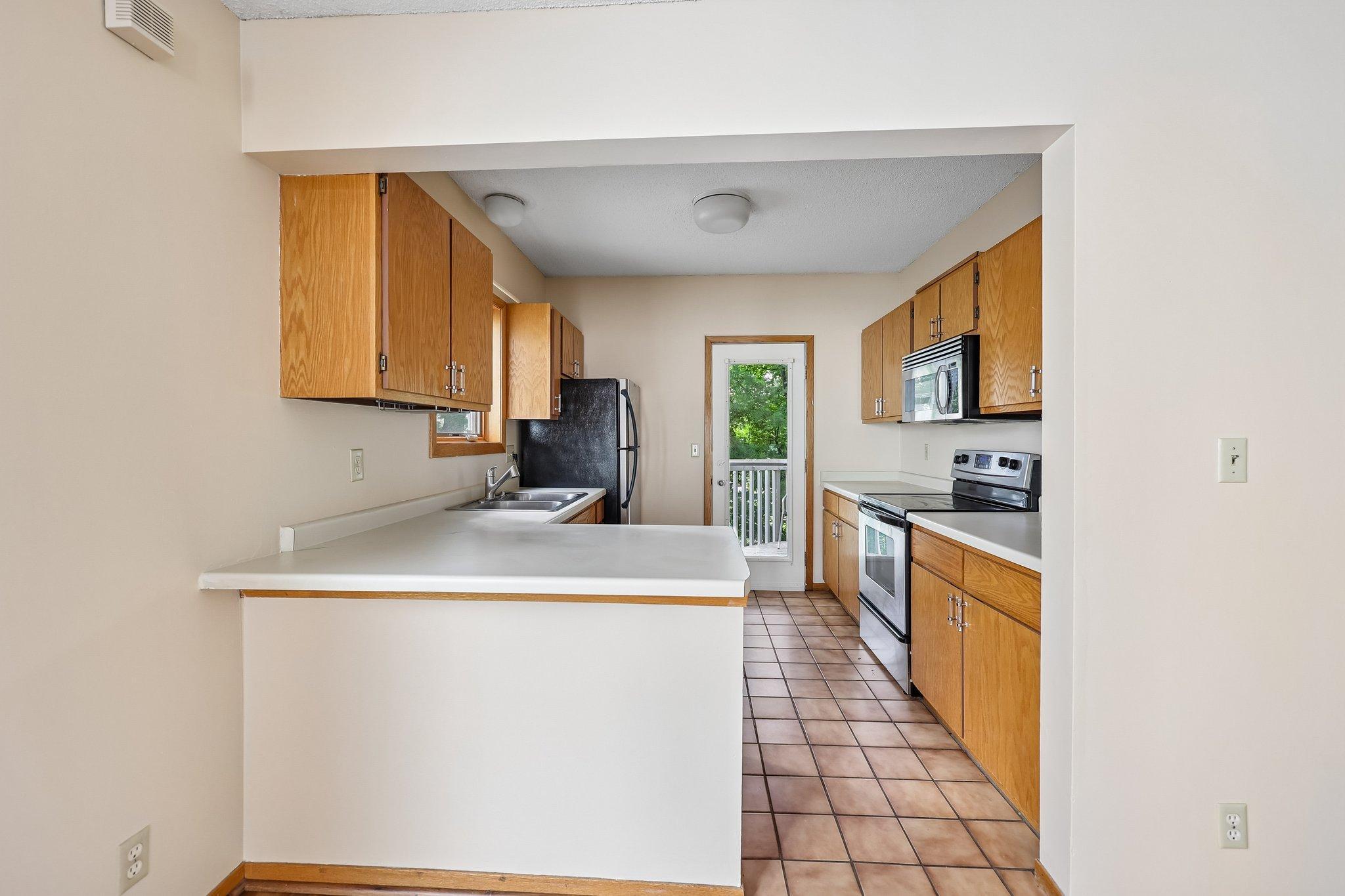 View of Residential at 3058 Lake Shore Drive #A, Minneapolis MN 55416, Minneapolis (8 of 26) - Mike Wilen | Minnesota Team Real Estate