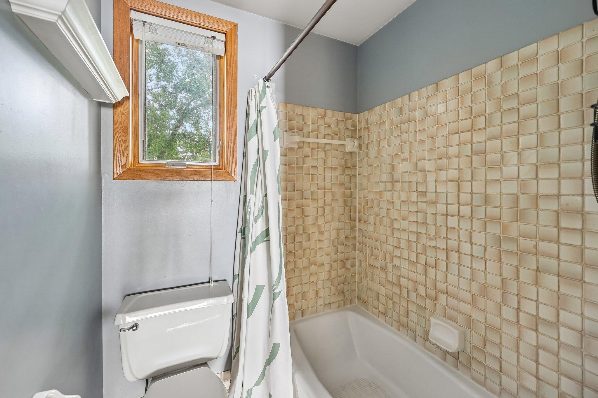 View of Residential at 3058 Lake Shore Drive #A, Minneapolis MN 55416, Minneapolis (13 of 26) - Mike Wilen | Minnesota Team Real Estate