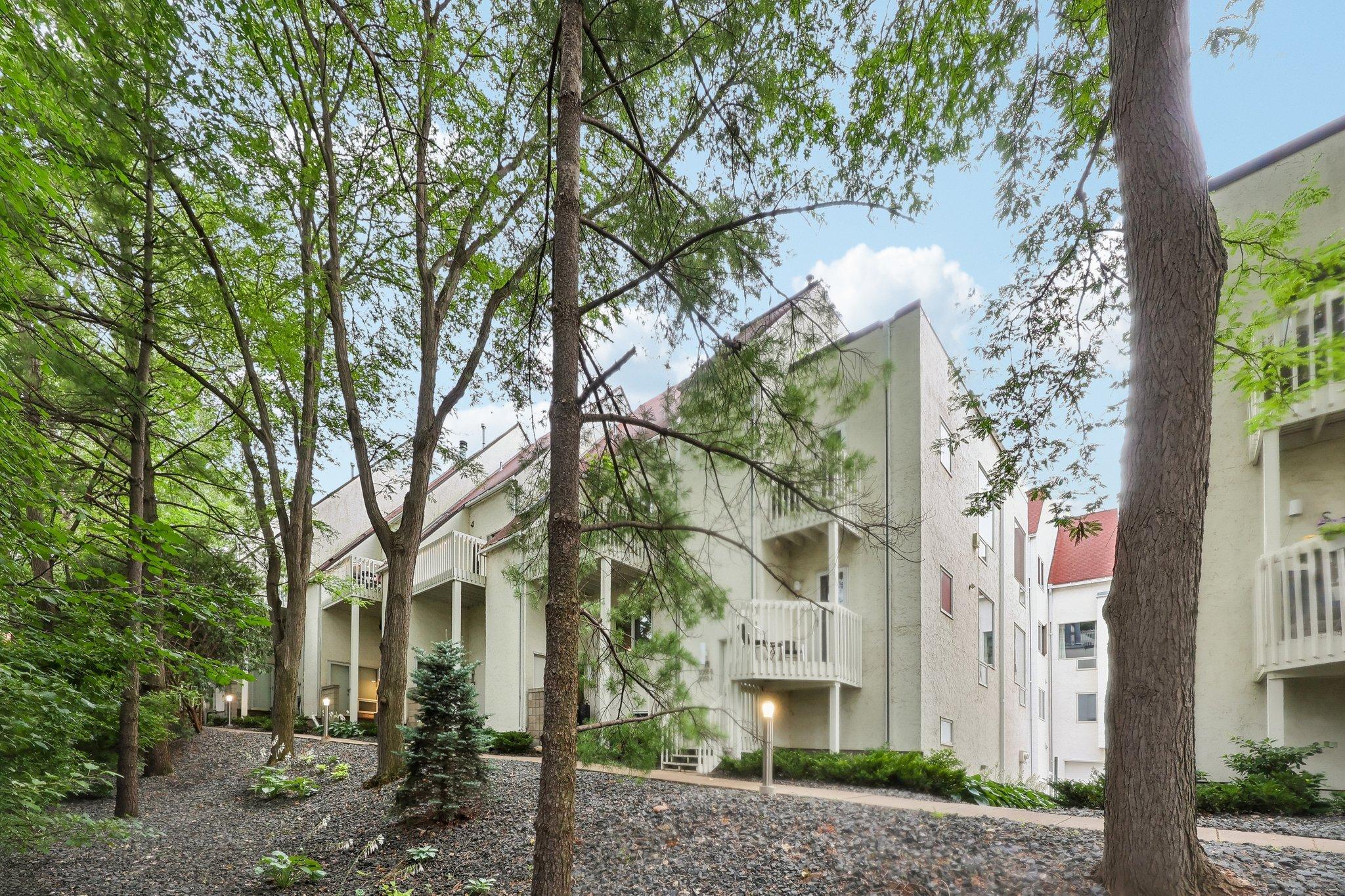 View of Residential at 3058 Lake Shore Drive #A, Minneapolis MN 55416, Minneapolis (25 of 26) - Mike Wilen | Minnesota Team Real Estate