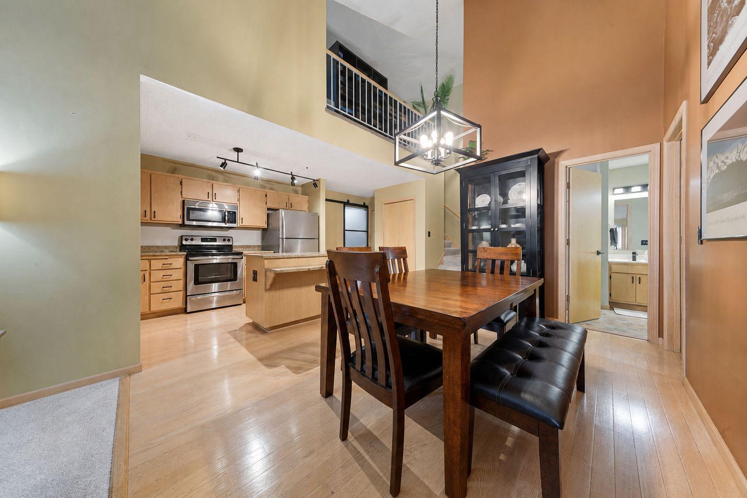 View of Residential at 1154 Aston Circle, Burnsville MN 55337, Burnsville (10 of 28) - Mike Wilen | Minnesota Team Real Estate