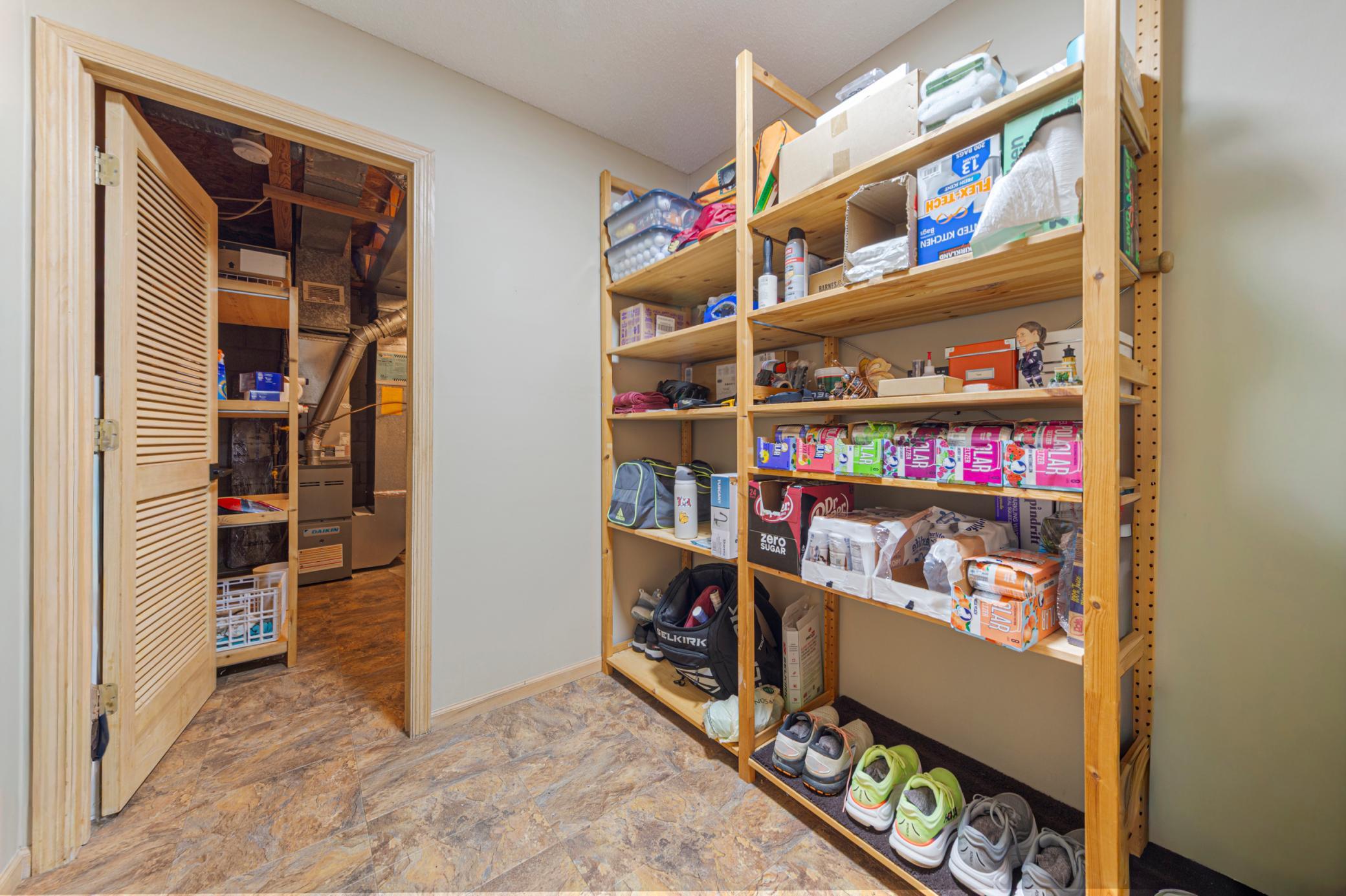 View of Residential at 1154 Aston Circle, Burnsville MN 55337, Burnsville (25 of 28) - Mike Wilen | Minnesota Team Real Estate