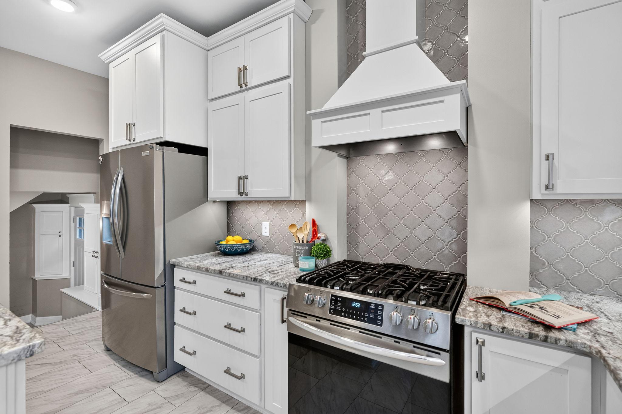 View of Residential at 847 Ashland Avenue, Saint Paul MN 55104, Saint Paul (26 of 61) - Mike Wilen | Minnesota Team Real Estate