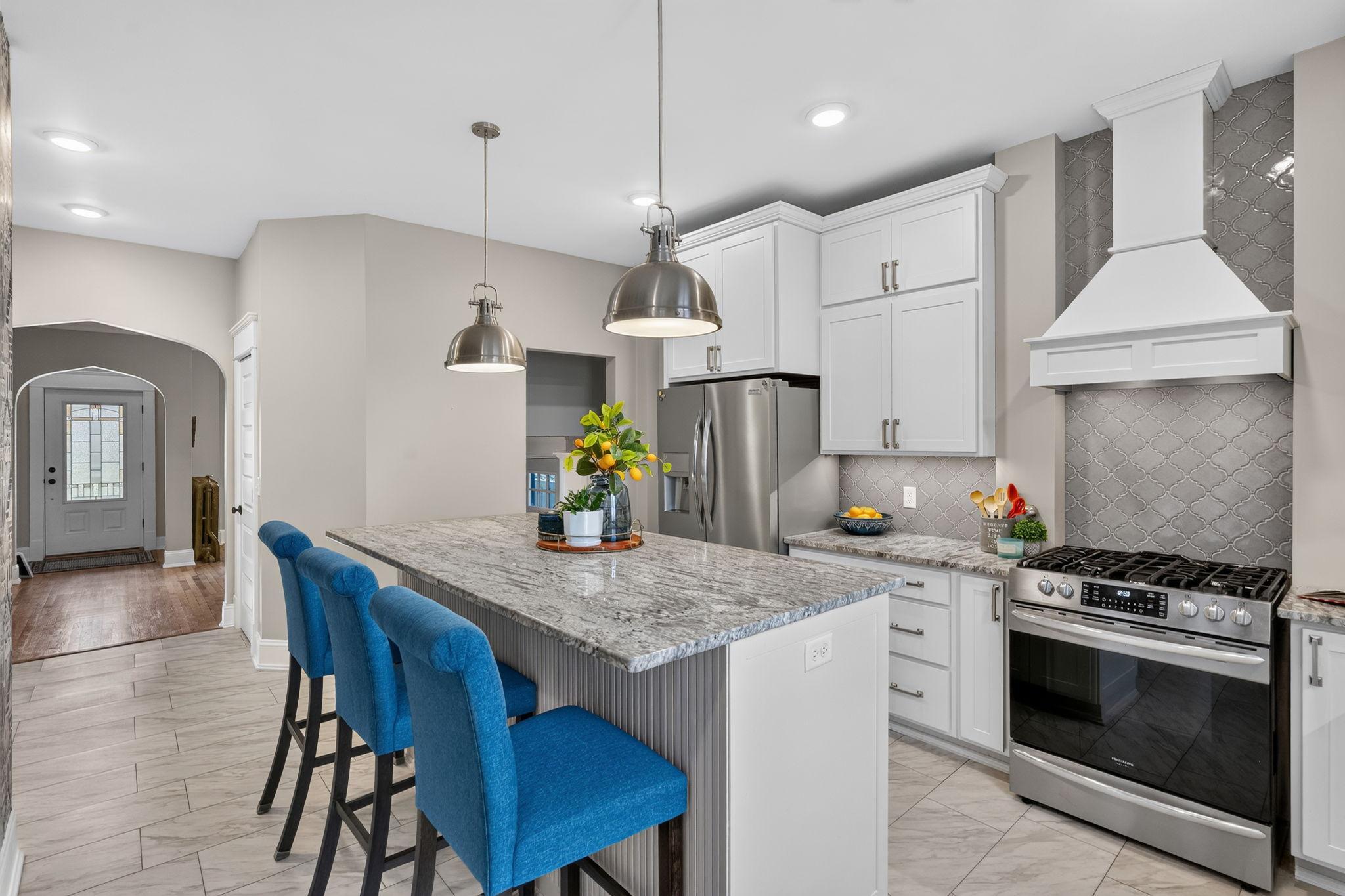 View of Residential at 847 Ashland Avenue, Saint Paul MN 55104, Saint Paul (25 of 61) - Mike Wilen | Minnesota Team Real Estate