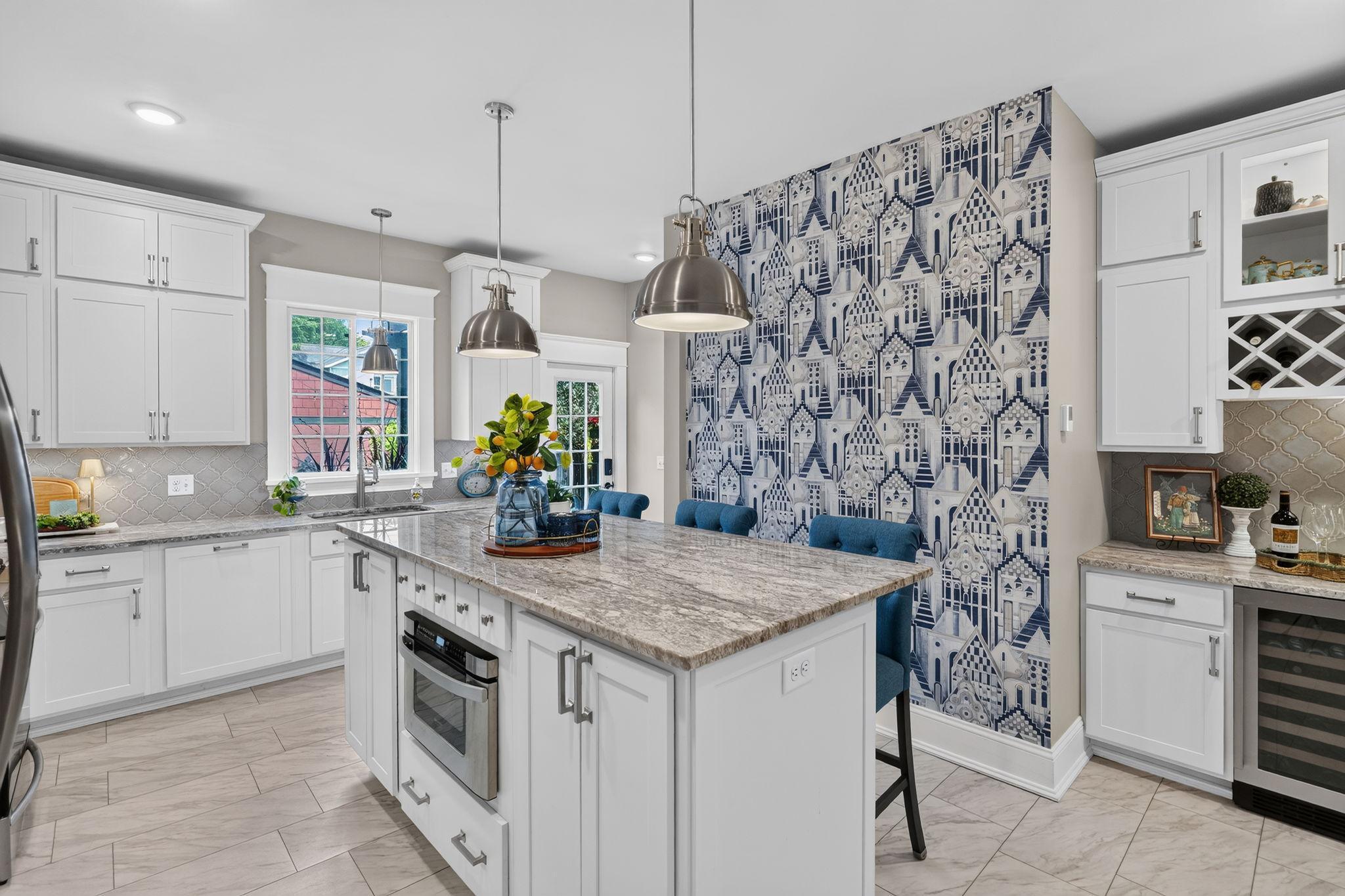 View of Residential at 847 Ashland Avenue, Saint Paul MN 55104, Saint Paul (24 of 61) - Mike Wilen | Minnesota Team Real Estate