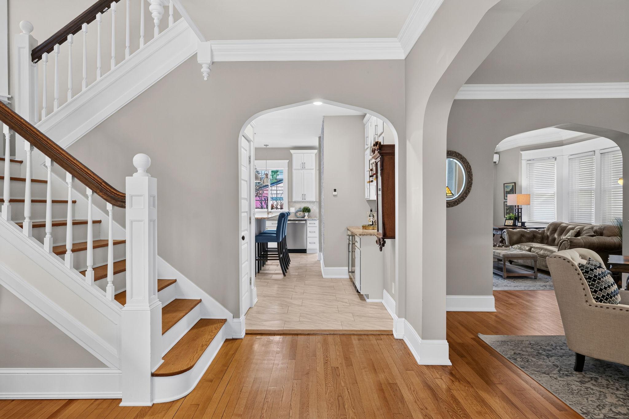 View of Residential at 847 Ashland Avenue, Saint Paul MN 55104, Saint Paul (23 of 61) - Mike Wilen | Minnesota Team Real Estate