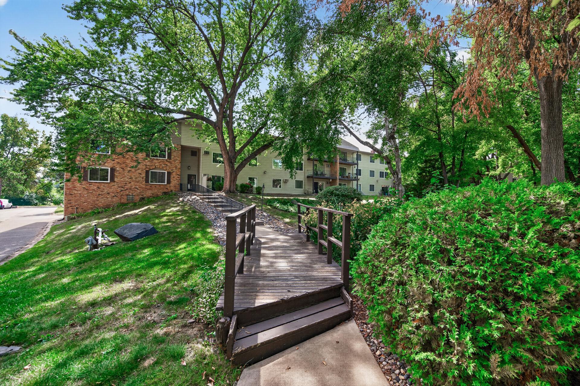 View of Residential at 10311 Cedar Lake Road #313, Minnetonka MN 55305, Minnetonka (22 of 27) - Mike Wilen | Minnesota Team Real Estate