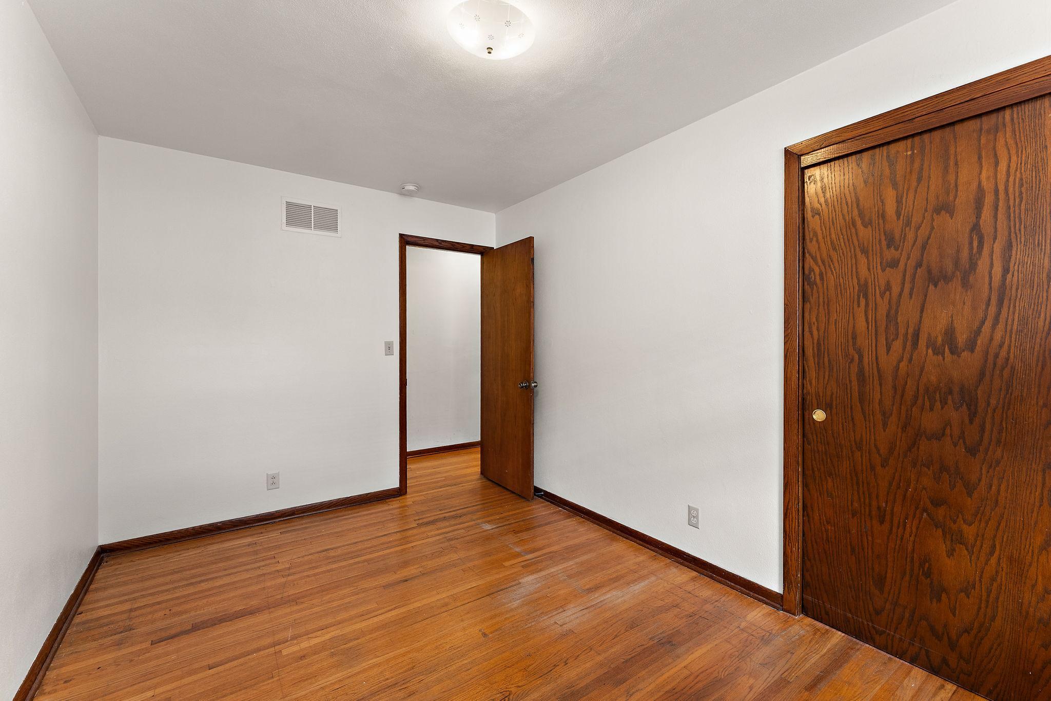 View of Residential Income at 507 10th Avenue, South Saint Paul MN 55075, South Saint Paul (15 of 36) - Mike Wilen | Minnesota Team Real Estate