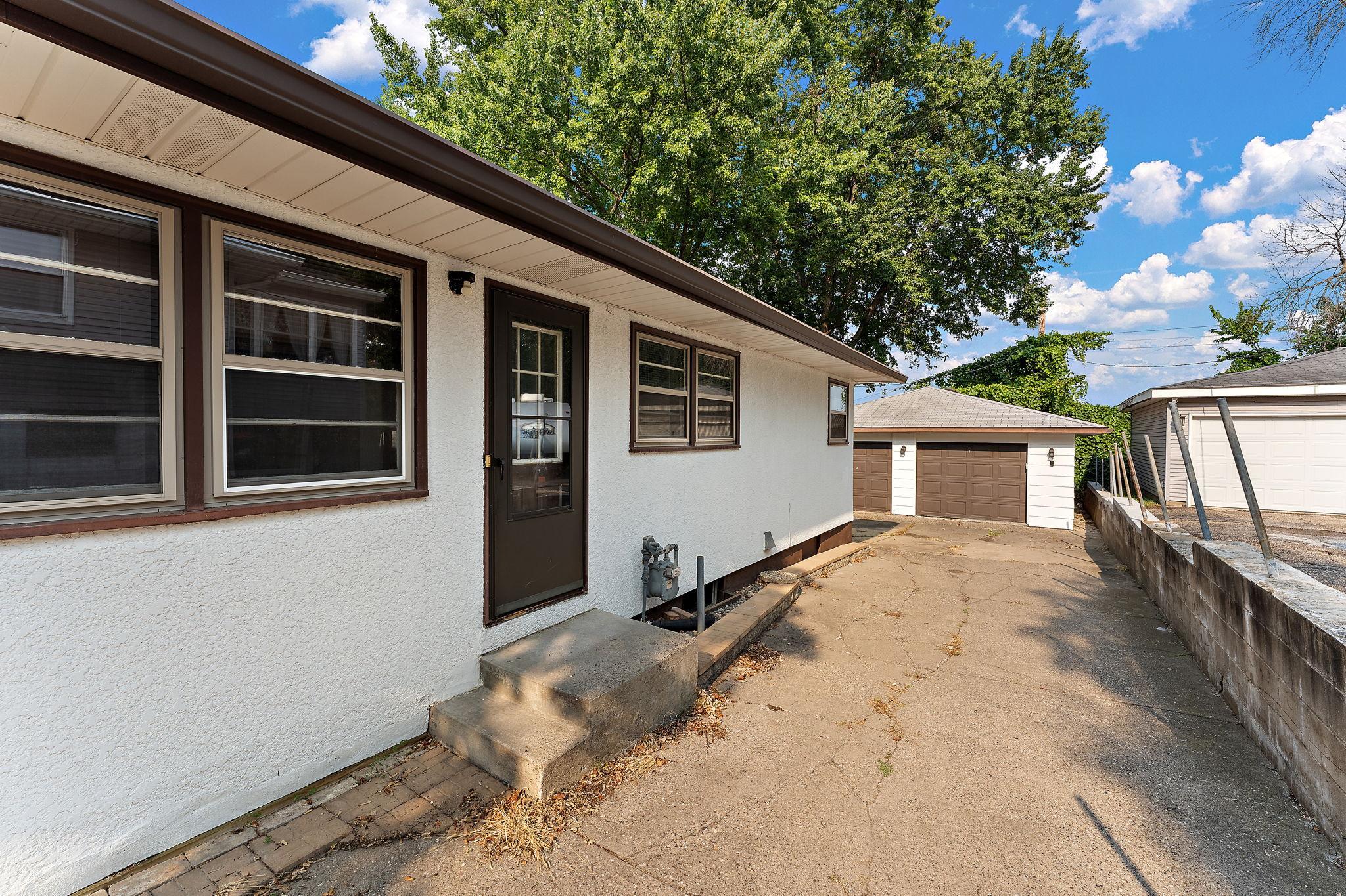 View of Residential Income at 507 10th Avenue, South Saint Paul MN 55075, South Saint Paul (7 of 36) - Mike Wilen | Minnesota Team Real Estate