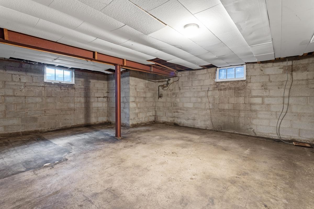 View of Residential Income at 2249 Louisiana Avenue, Saint Louis Park MN 55426, Saint Louis Park (12 of 15) - Mike Wilen | Minnesota Team Real Estate