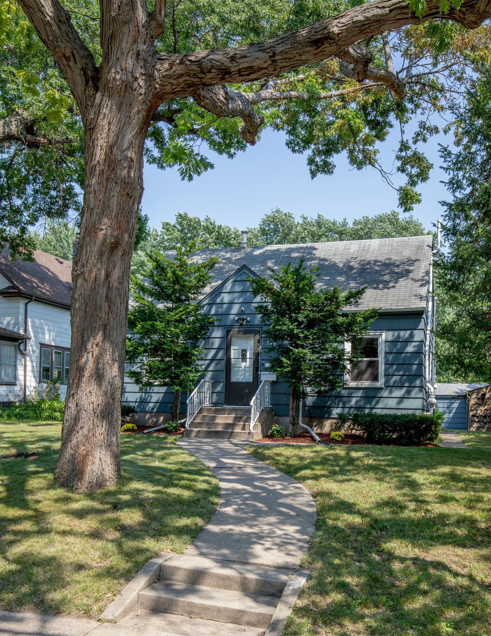 View of Residential at 3620 Sheridan Avenue, Minneapolis MN 55412, Minneapolis (2 of 37) - Mike Wilen | Minnesota Team Real Estate