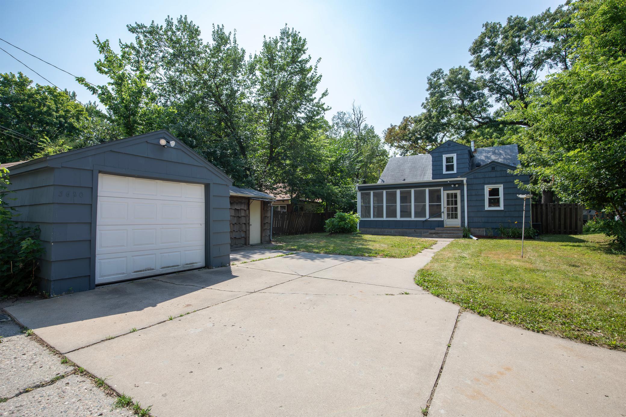 View of Residential at 3620 Sheridan Avenue, Minneapolis MN 55412, Minneapolis (35 of 37) - Mike Wilen | Minnesota Team Real Estate