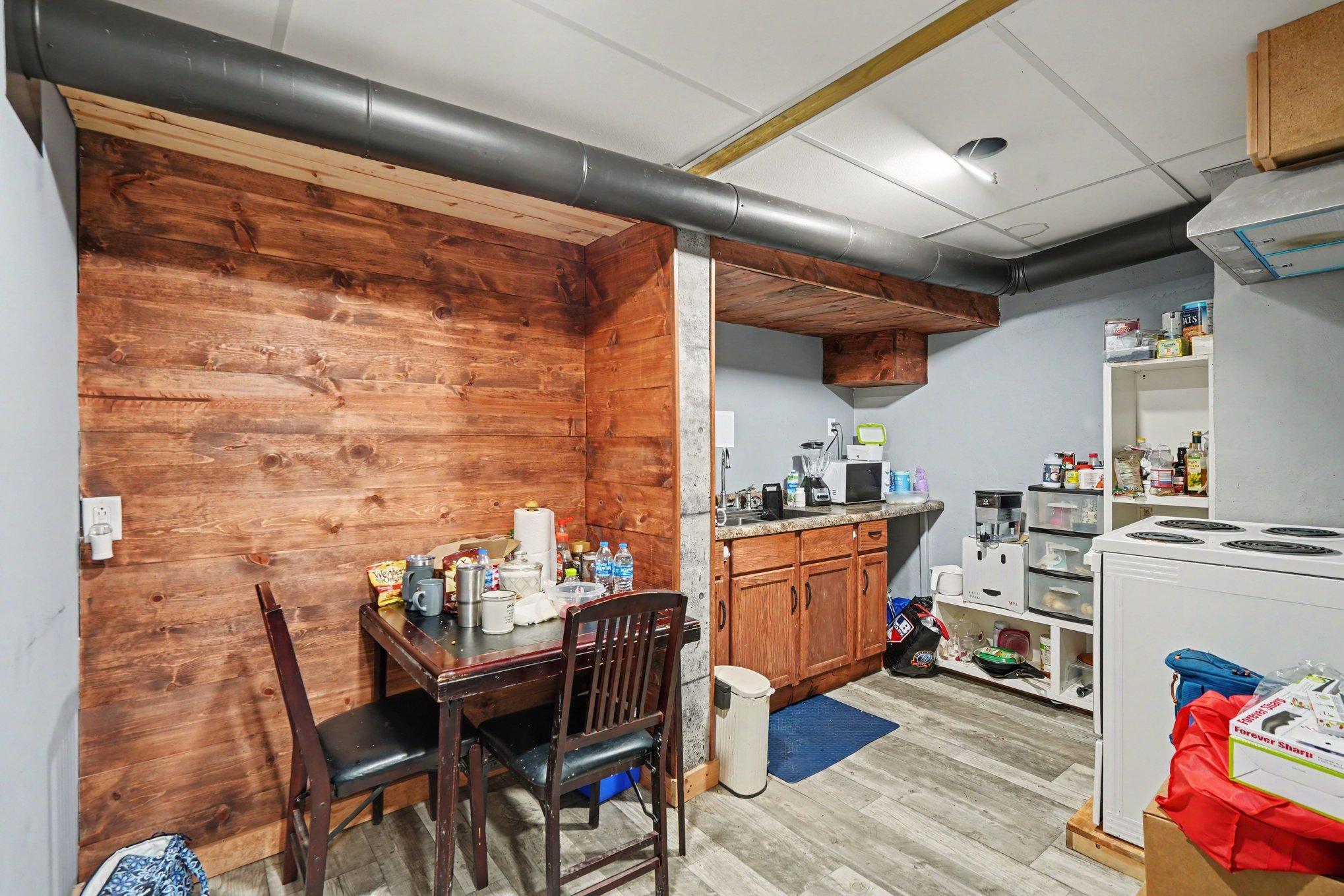 View of Residential Income at 3620 3rd Avenue, Minneapolis MN 55409, Minneapolis (27 of 33) - Mike Wilen | Minnesota Team Real Estate