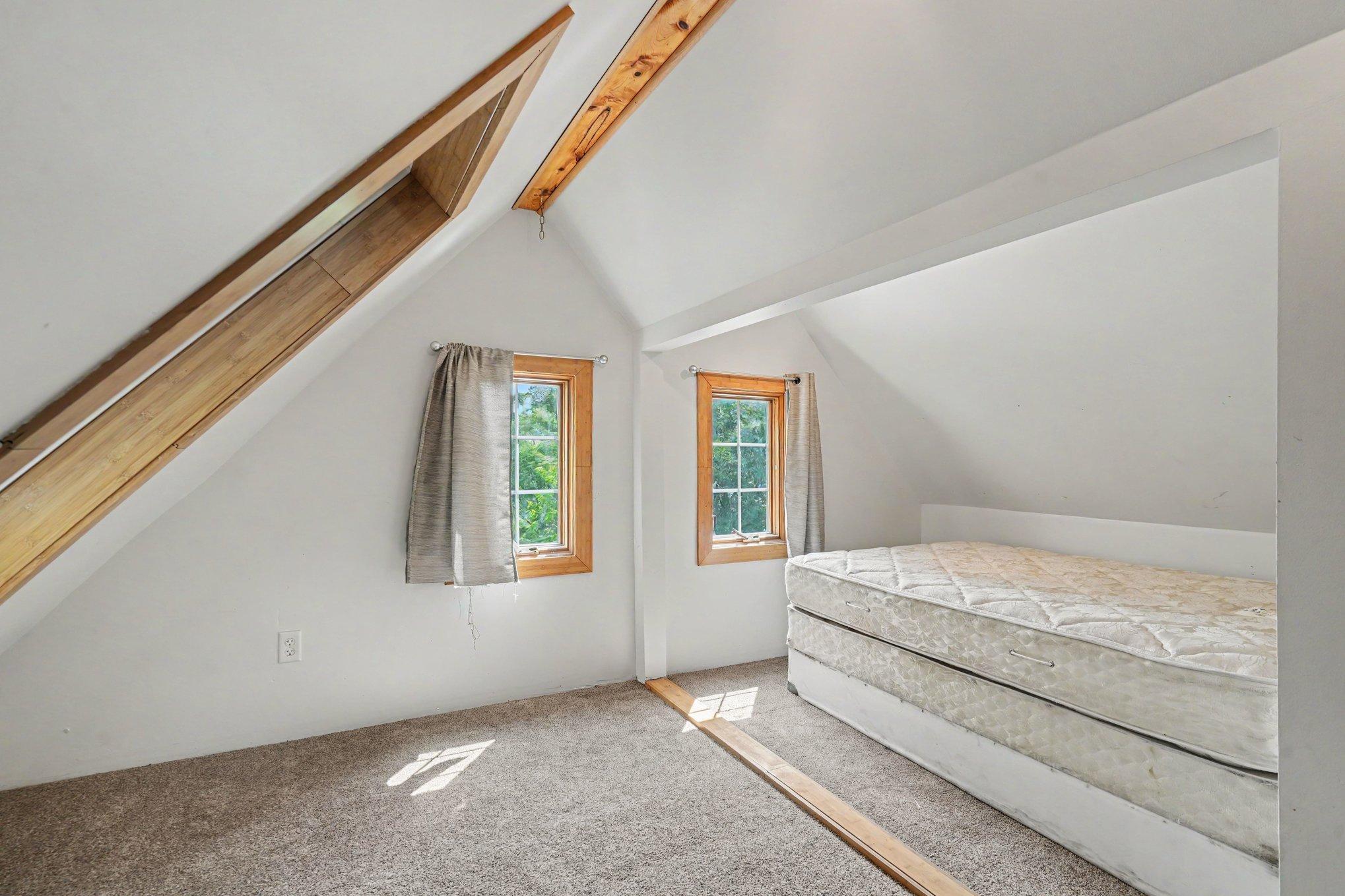 View of Residential Income at 3620 3rd Avenue, Minneapolis MN 55409, Minneapolis (24 of 33) - Mike Wilen | Minnesota Team Real Estate
