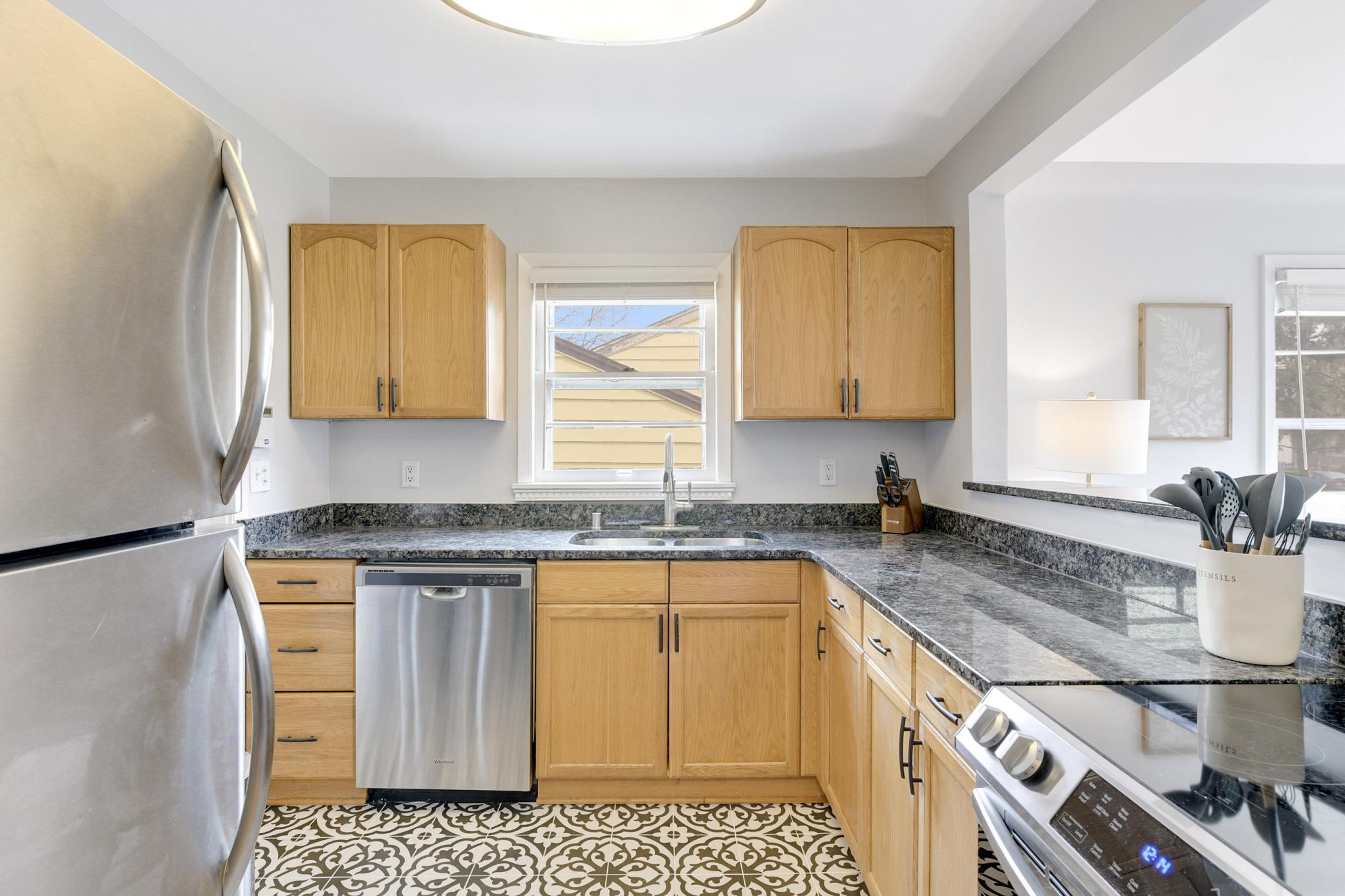 View of Residential Income at 3998 Brunswick Avenue, Saint Louis Park MN 55416, Saint Louis Park (27 of 46) - Mike Wilen | Minnesota Team Real Estate