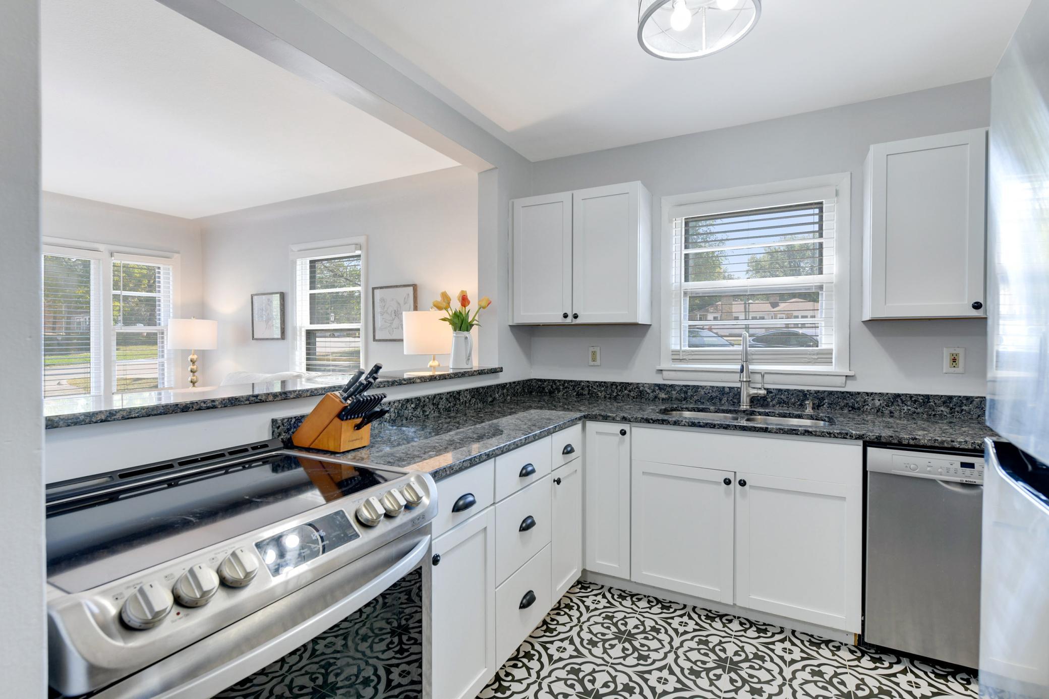 View of Residential Income at 3998 Brunswick Avenue, Saint Louis Park MN 55416, Saint Louis Park (7 of 46) - Mike Wilen | Minnesota Team Real Estate