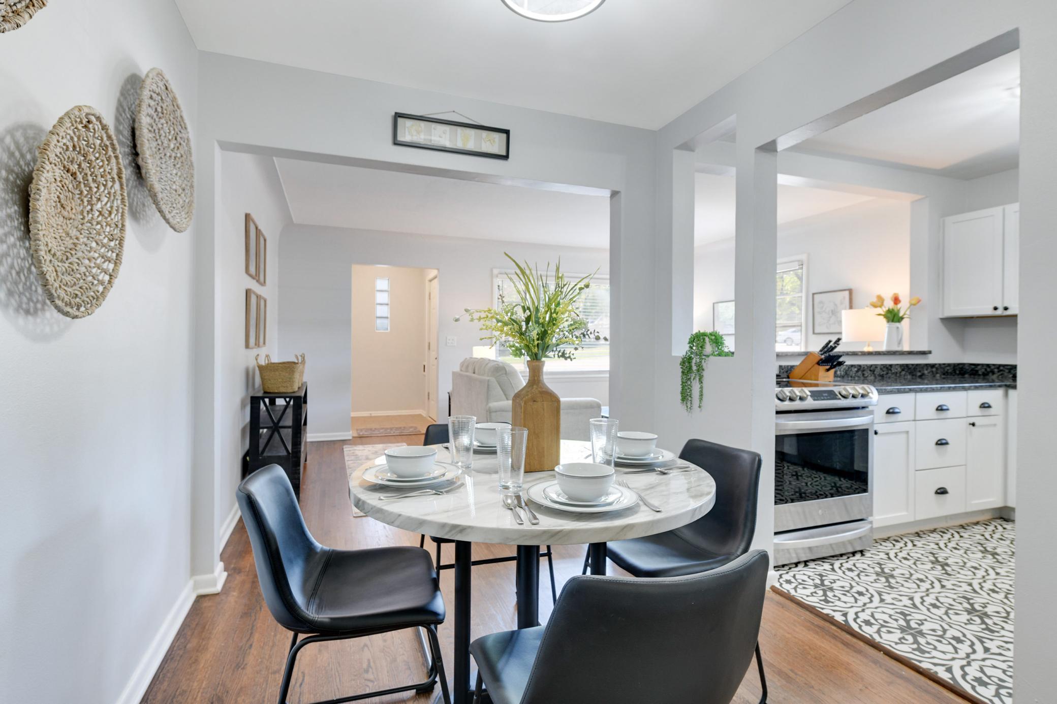View of Residential Income at 3998 Brunswick Avenue, Saint Louis Park MN 55416, Saint Louis Park (9 of 46) - Mike Wilen | Minnesota Team Real Estate