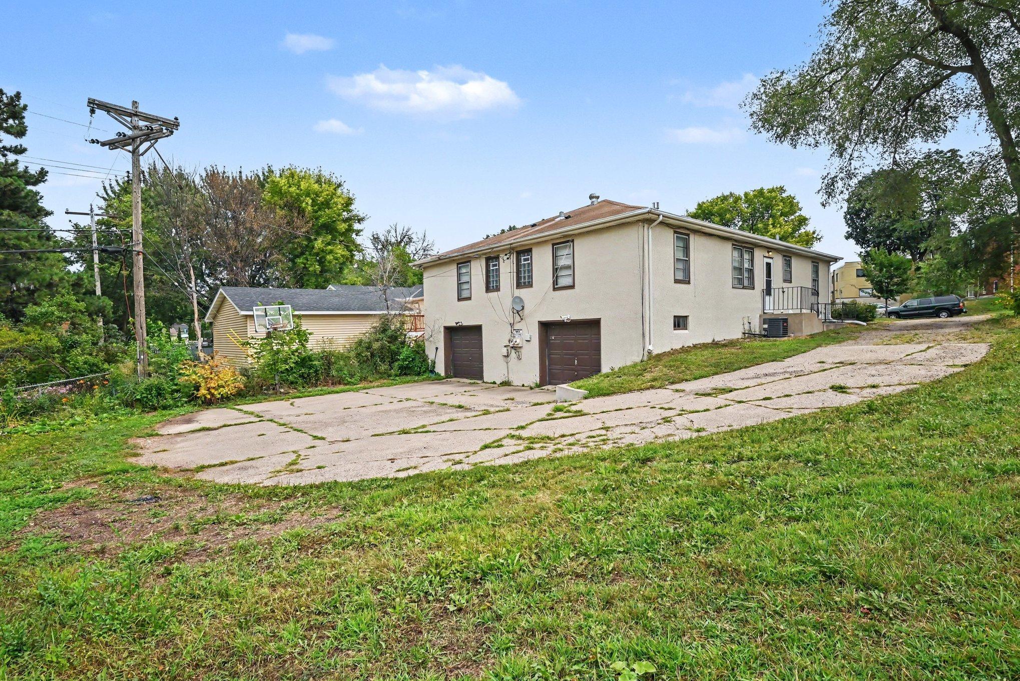 View of Residential Income at 3998 Brunswick Avenue, Saint Louis Park MN 55416, Saint Louis Park (42 of 46) - Mike Wilen | Minnesota Team Real Estate