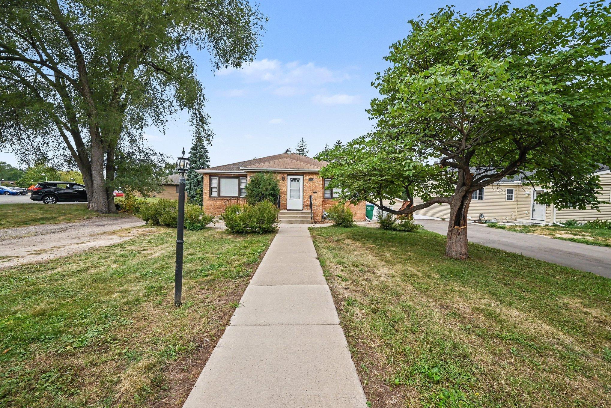 View of Residential Income at 3998 Brunswick Avenue, Saint Louis Park MN 55416, Saint Louis Park (43 of 46) - Mike Wilen | Minnesota Team Real Estate