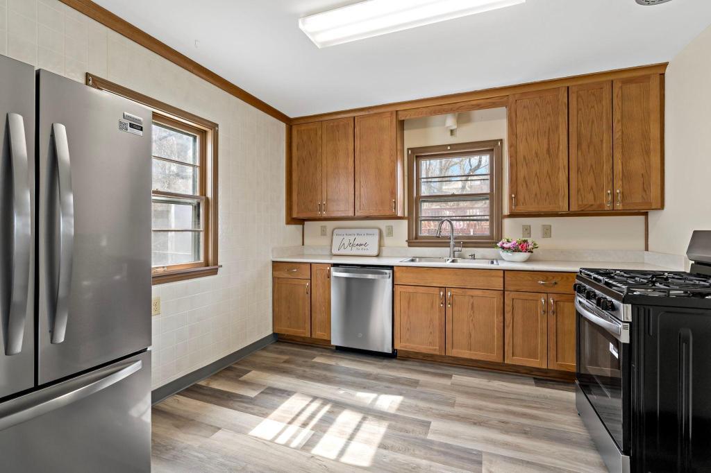 View of Residential at 825 Kansas Avenue, Saint Paul MN 55107, Saint Paul (6 of 15) - Mike Wilen | Minnesota Team Real Estate
