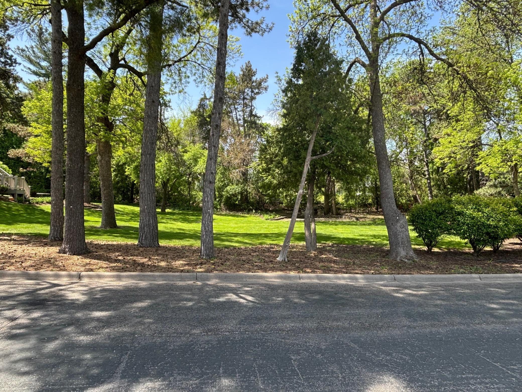 View of Residential at 4900 Lakeview Drive, Edina MN 55424, Edina (11 of 12) - Mike Wilen | Minnesota Team Real Estate