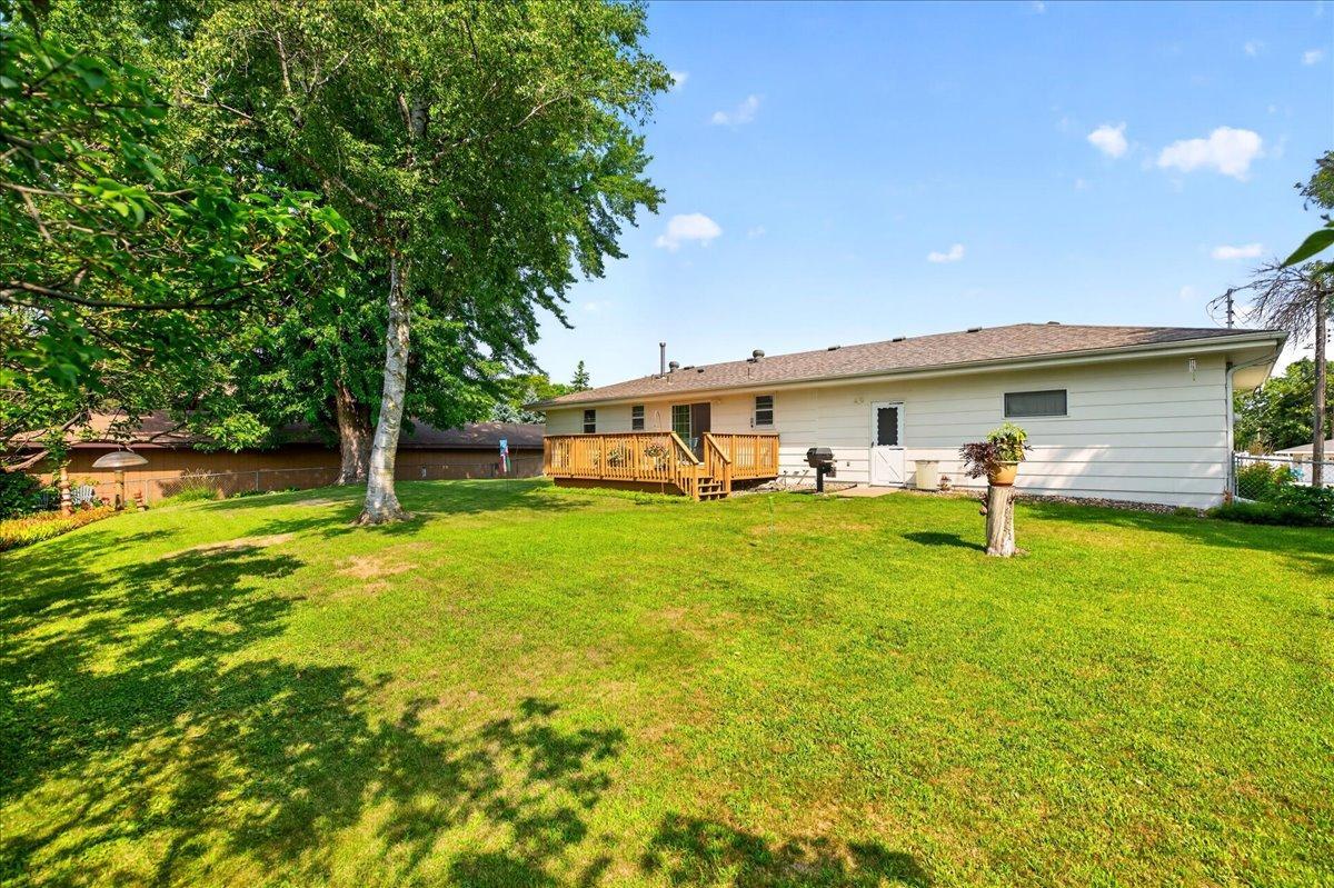View of Residential at 10707 Chowen Circle, Bloomington MN 55431, Bloomington (23 of 40) - Mike Wilen | Minnesota Team Real Estate
