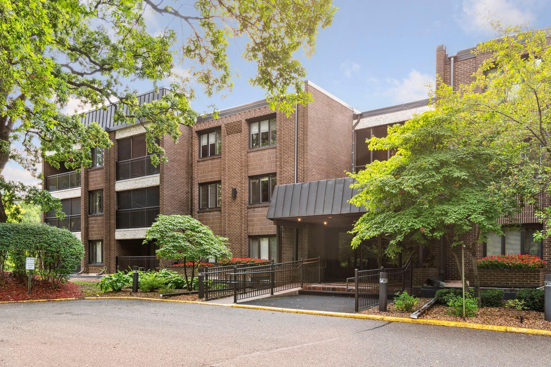 View of Residential at 3412 Oak Ridge Road #308, Hopkins MN 55305, Hopkins (41 of 47) - Mike Wilen | Minnesota Team Real Estate