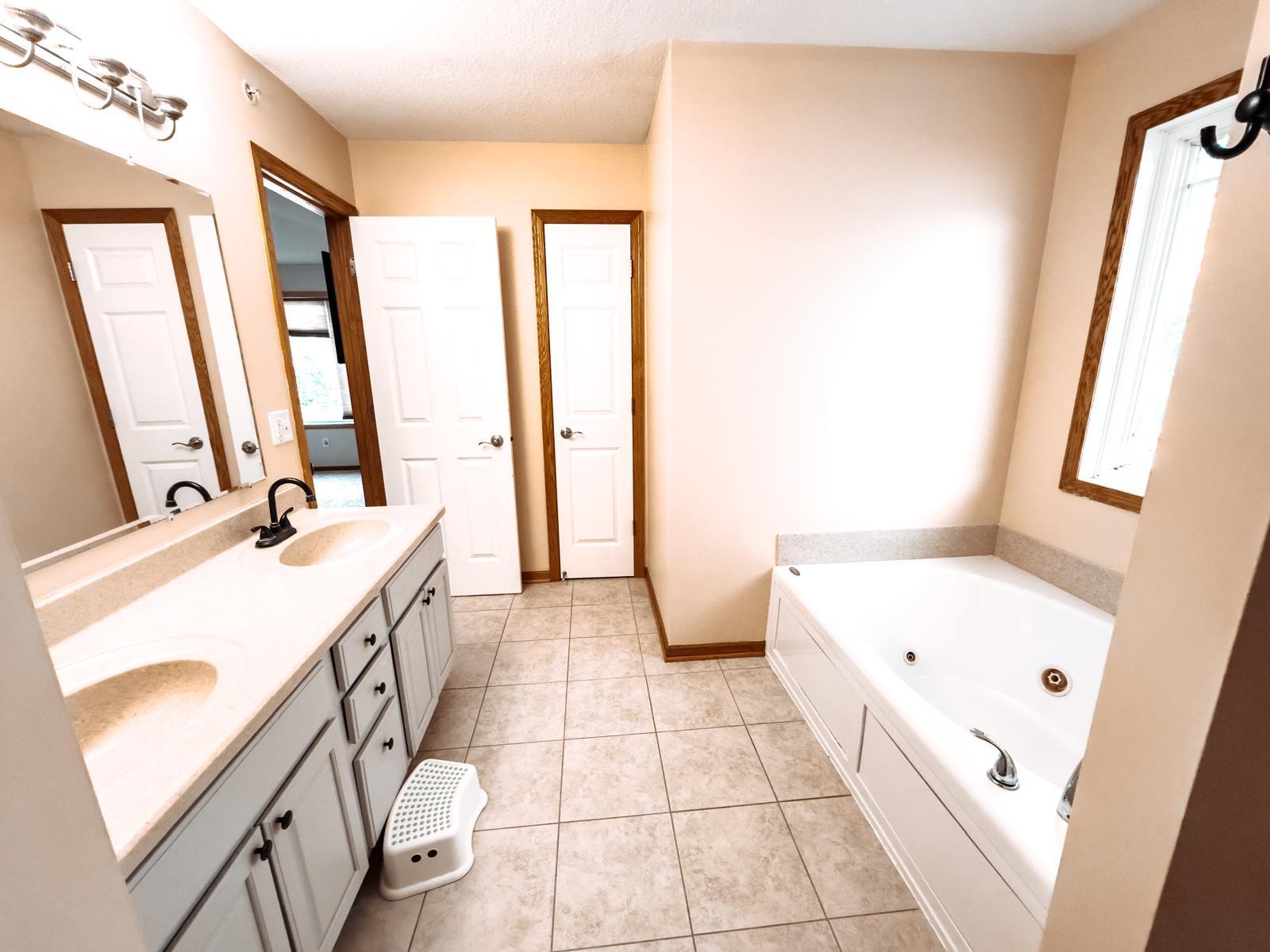 View of Residential at 5080 Yuma Lane, Plymouth MN 55446, Plymouth (17 of 25) - Mike Wilen | Minnesota Team Real Estate