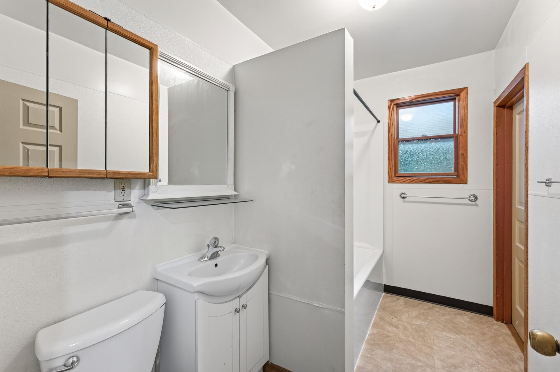 View of Residential Income at 446 Virginia Street, Saint Paul MN 55103, Saint Paul (22 of 50) - Mike Wilen | Minnesota Team Real Estate