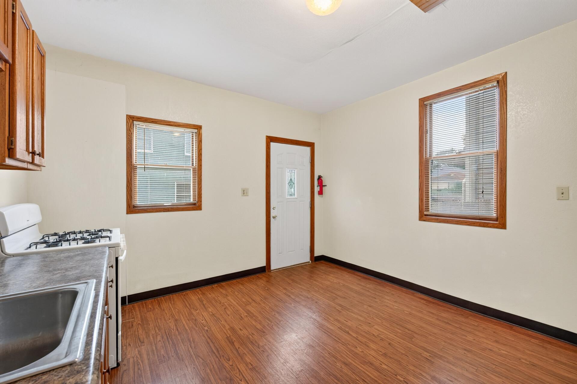 View of Residential Income at 446 Virginia Street, Saint Paul MN 55103, Saint Paul (15 of 50) - Mike Wilen | Minnesota Team Real Estate
