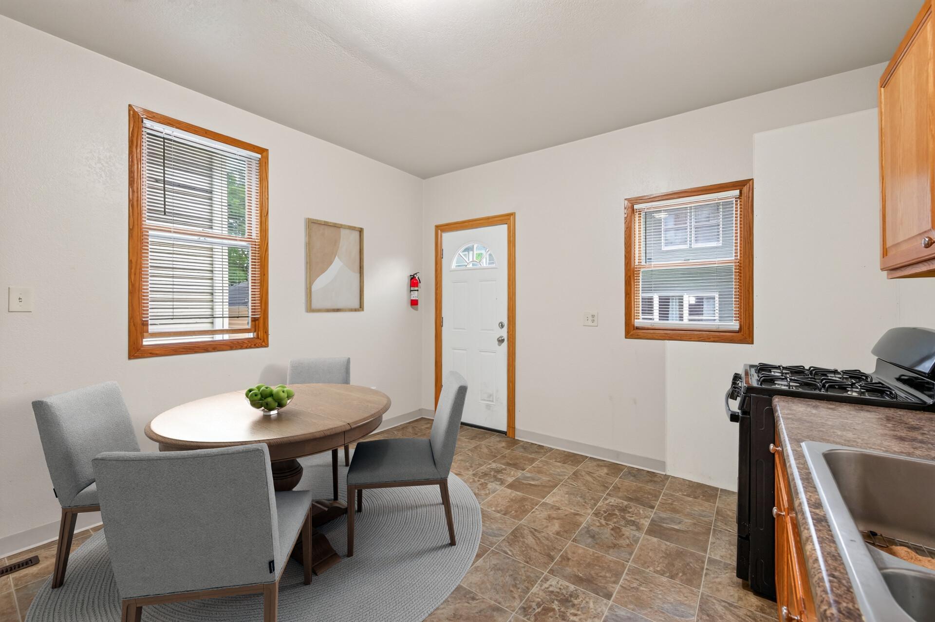 View of Residential Income at 446 Virginia Street, Saint Paul MN 55103, Saint Paul (34 of 50) - Mike Wilen | Minnesota Team Real Estate