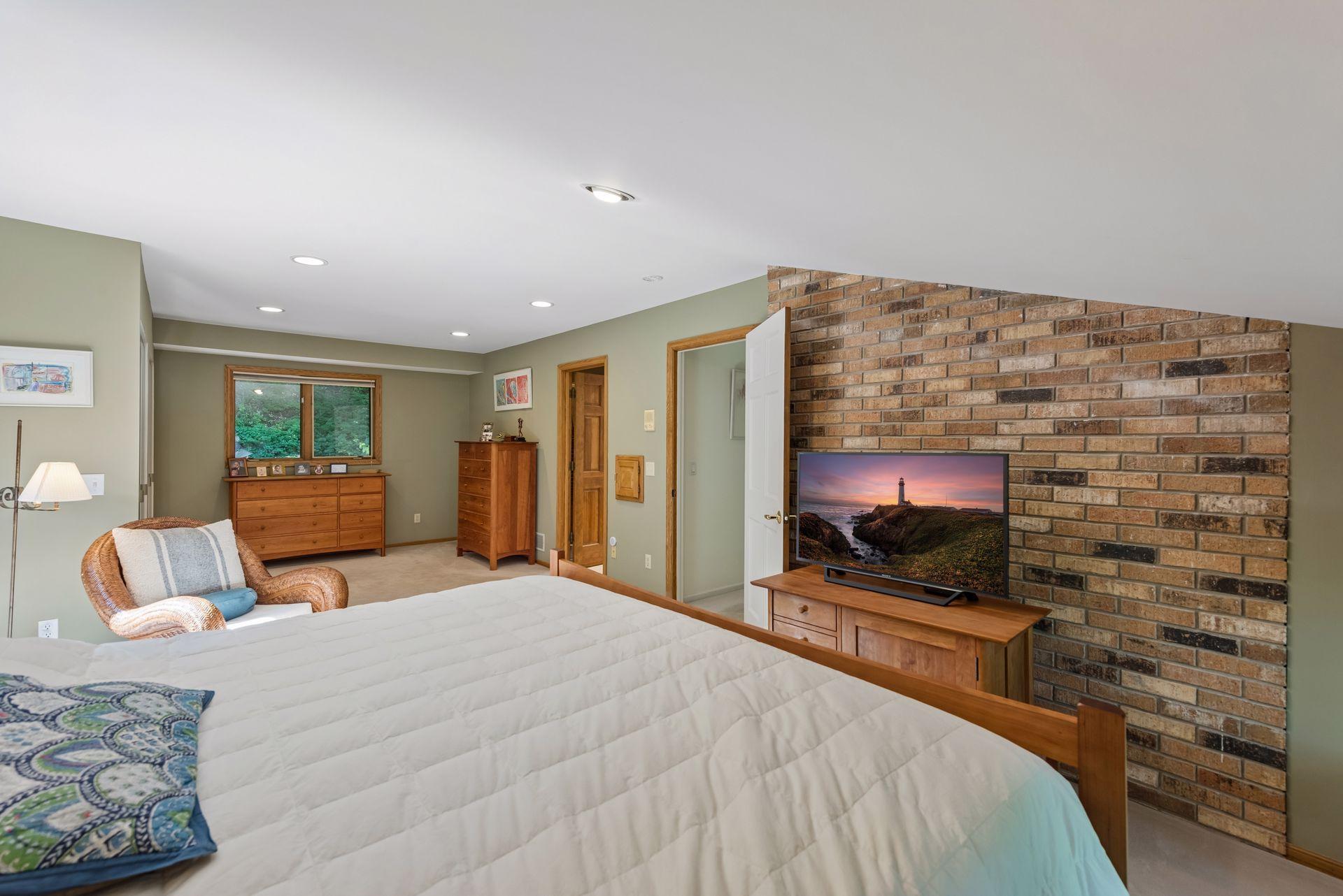 View of Residential at 5845 Ridge Road, Shorewood MN 55331, Shorewood (36 of 69) - Mike Wilen | Minnesota Team Real Estate