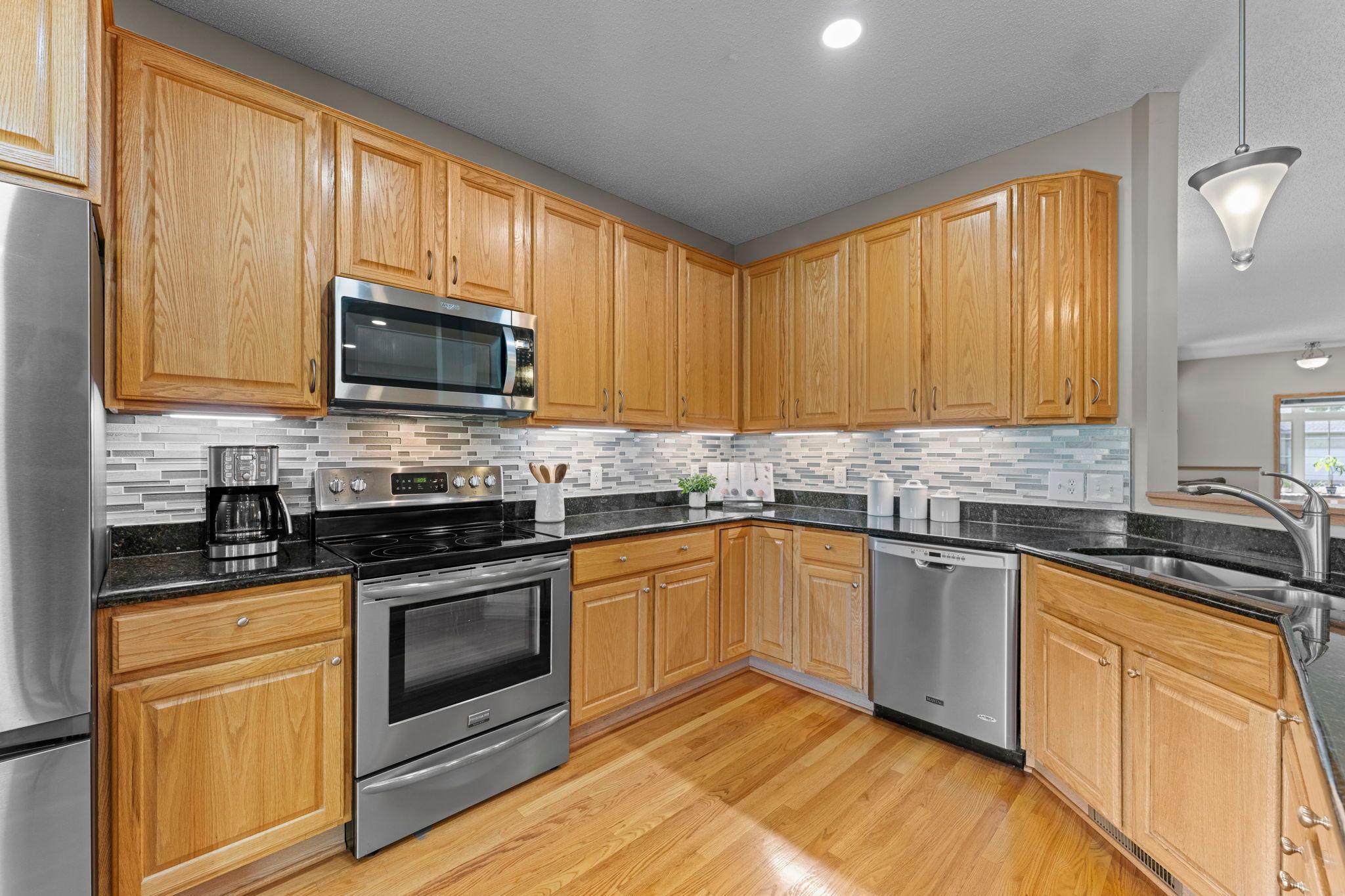 View of Residential at 19110 Inndale Drive, Lakeville MN 55044, Lakeville (16 of 37) - Mike Wilen | Minnesota Team Real Estate