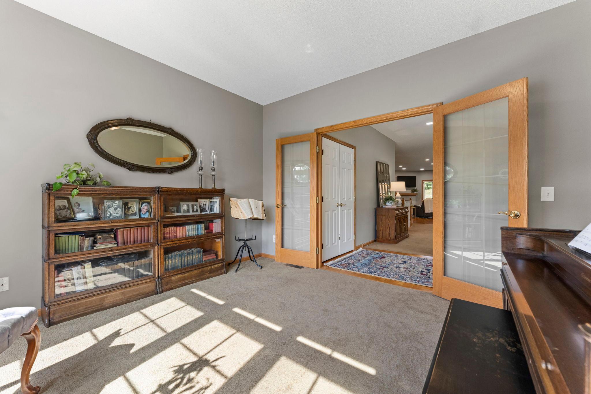 View of Residential at 19110 Inndale Drive, Lakeville MN 55044, Lakeville (8 of 37) - Mike Wilen | Minnesota Team Real Estate