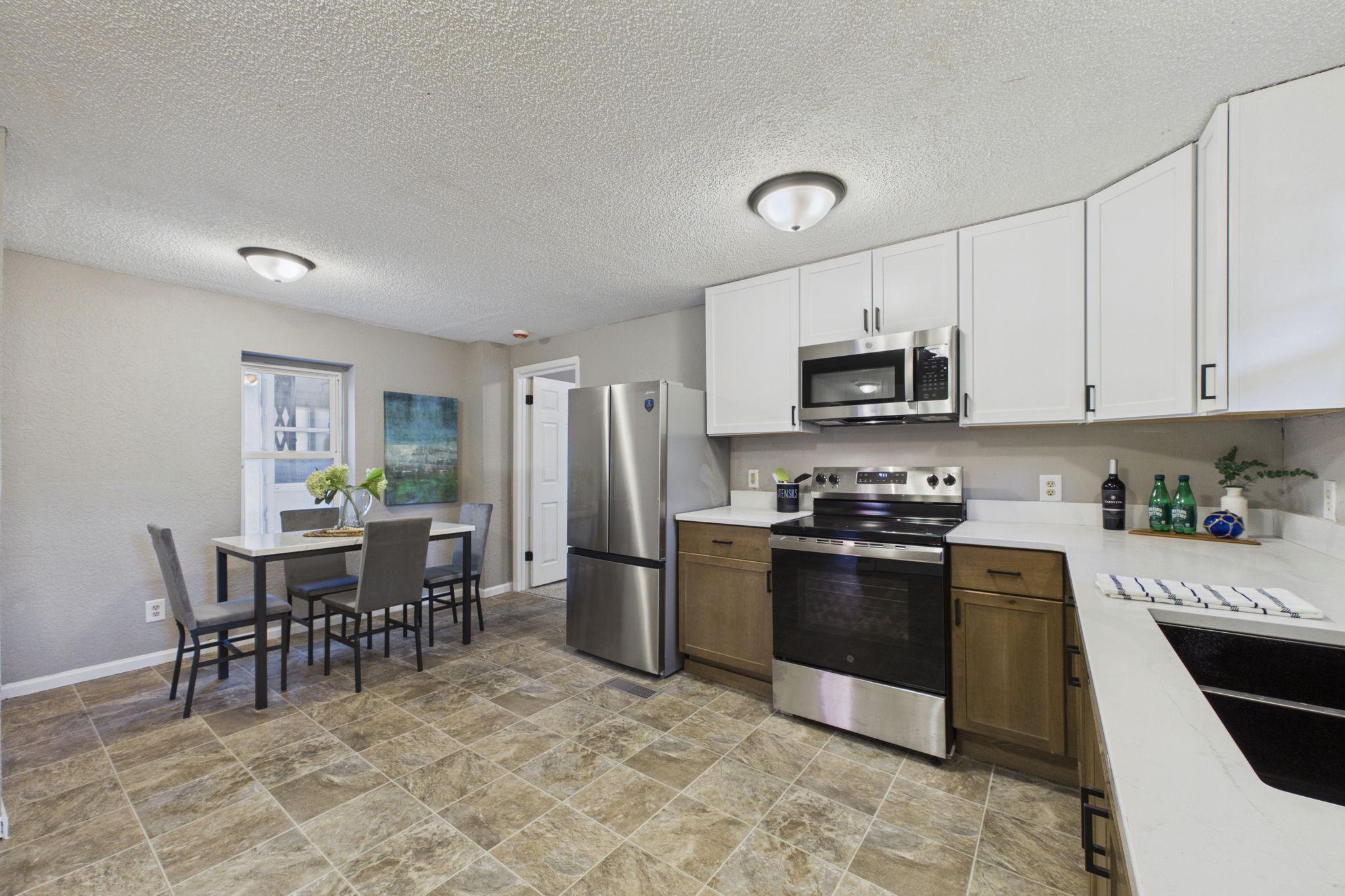View of Residential at 920 Farrington Street, Saint Paul MN 55117, Saint Paul (7 of 16) - Mike Wilen | Minnesota Team Real Estate