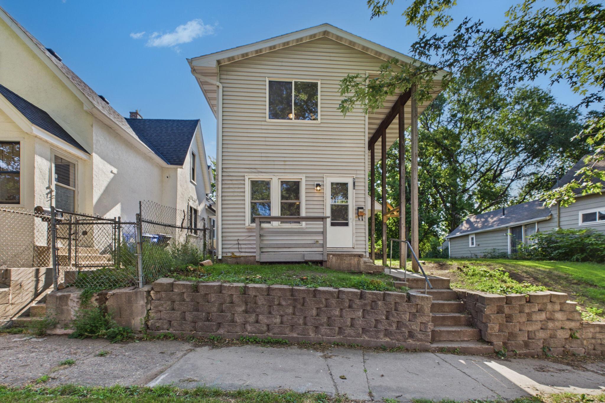 View of Residential at 920 Farrington Street, Saint Paul MN 55117, Saint Paul (2 of 16) - Mike Wilen | Minnesota Team Real Estate