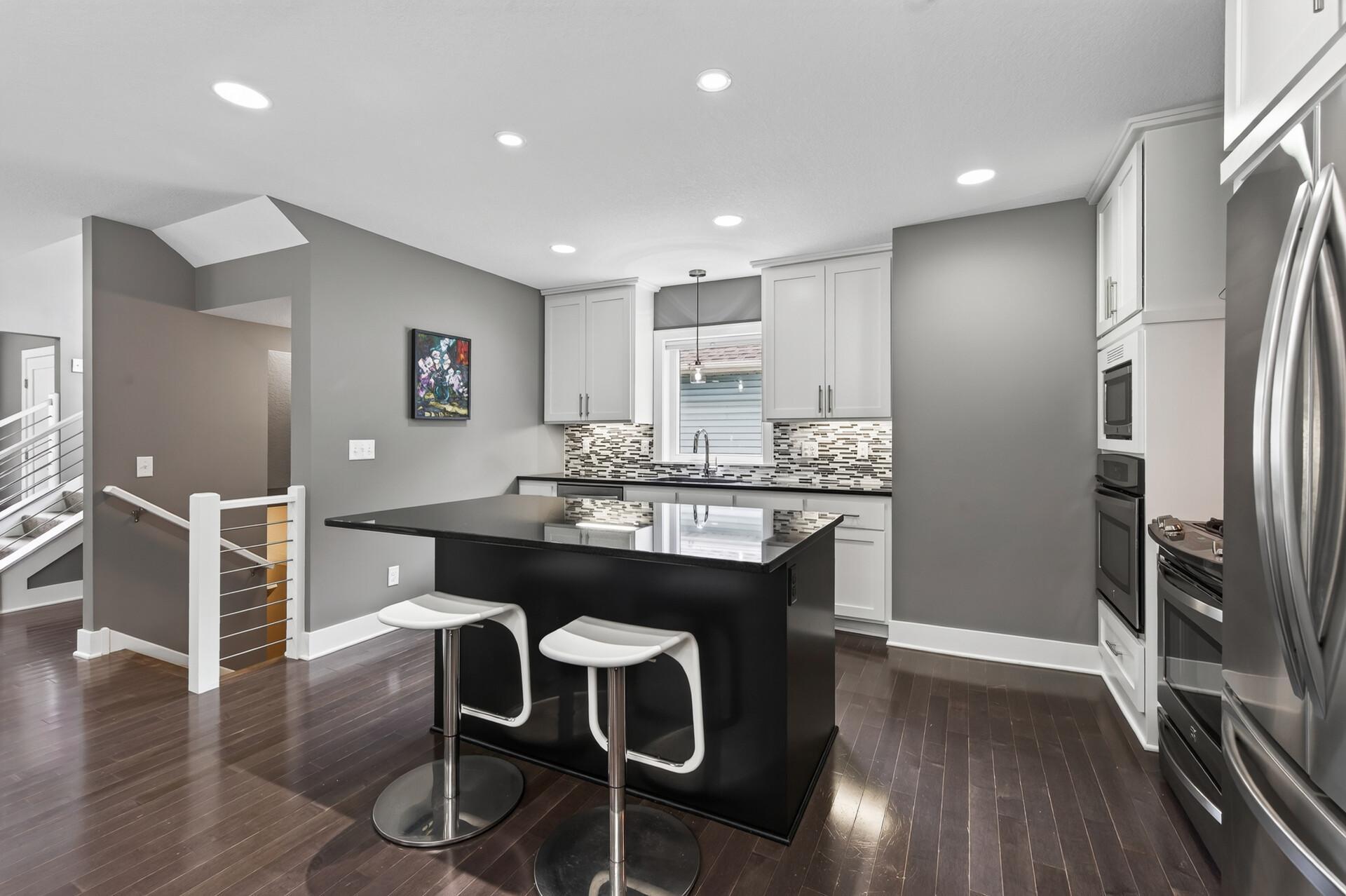 View of Residential at 1406 Juliet Avenue, Saint Paul MN 55105, Saint Paul (9 of 38) - Mike Wilen | Minnesota Team Real Estate