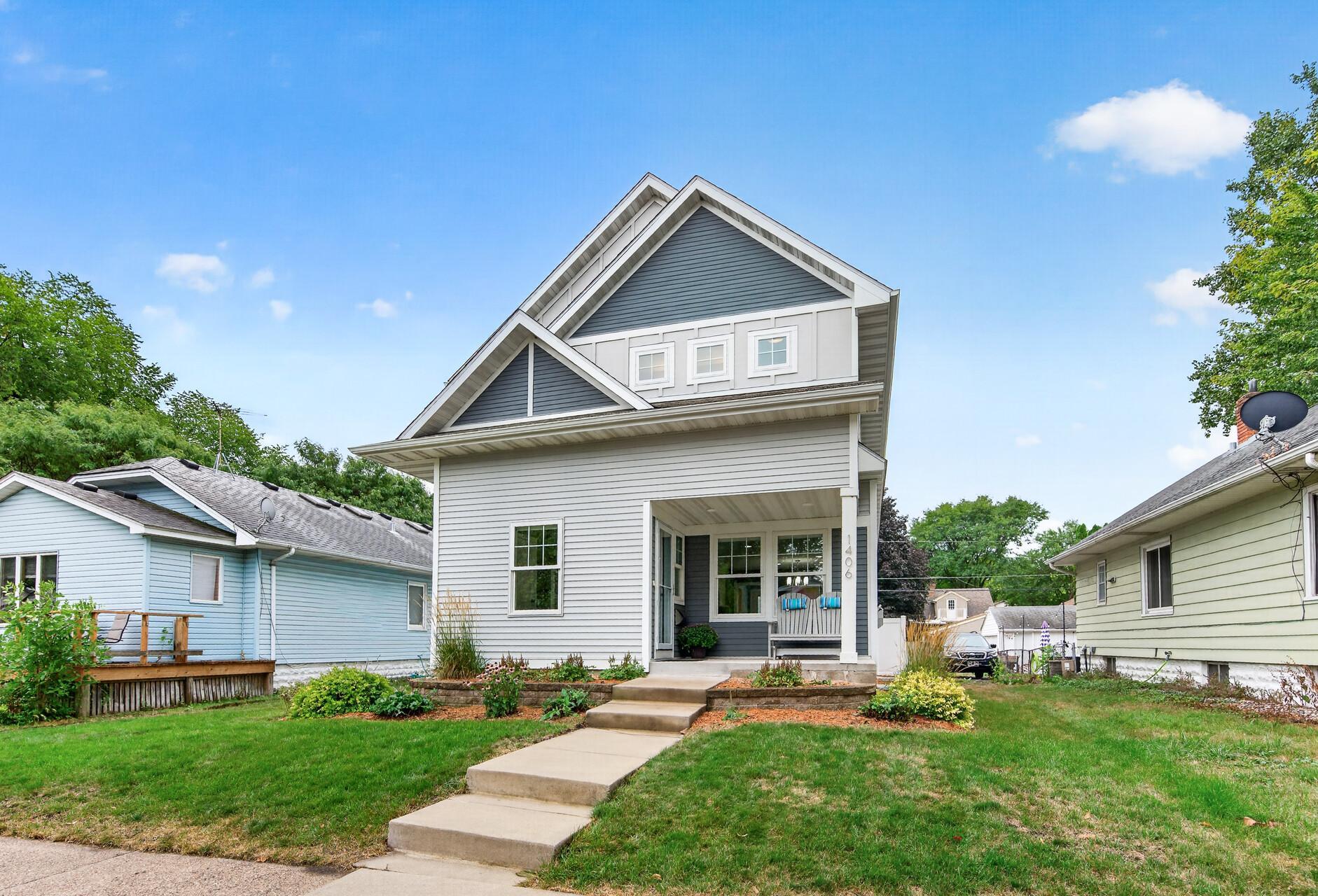 View of Single Family at 1406 Juliet Avenue, Saint Paul - Mike Wilen | Minnesota Team Real Estate