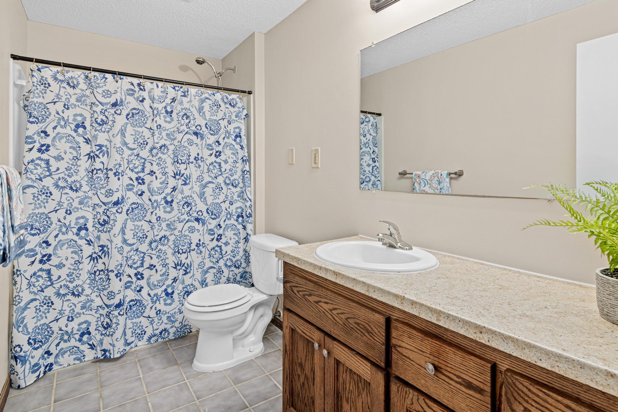 View of Residential at 3749 Goodwin Court, Oakdale MN 55128, Oakdale (27 of 37) - Mike Wilen | Minnesota Team Real Estate