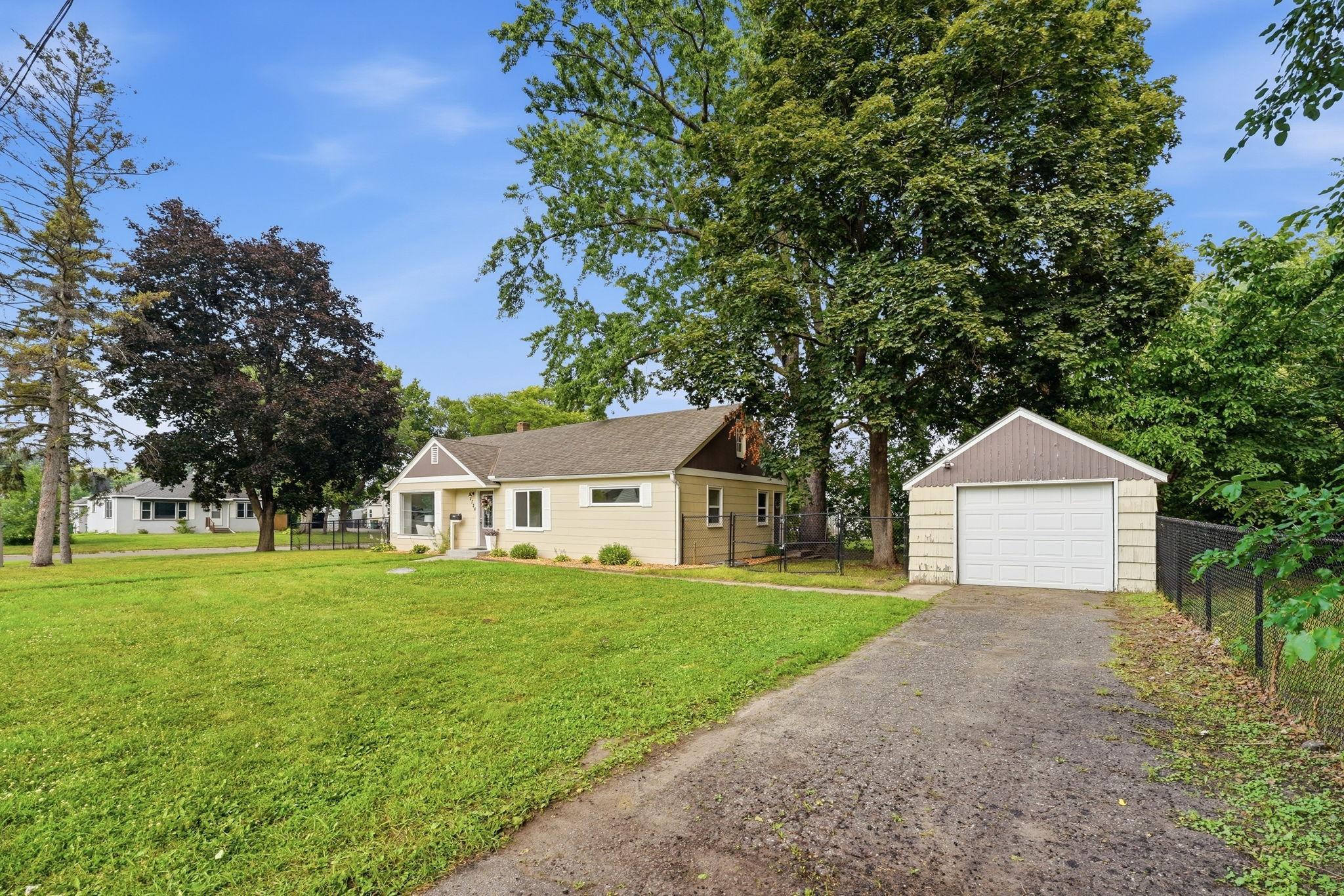 View of Residential at 5724 Hampshire Avenue, Crystal MN 55428, Crystal (33 of 34) - Mike Wilen | Minnesota Team Real Estate