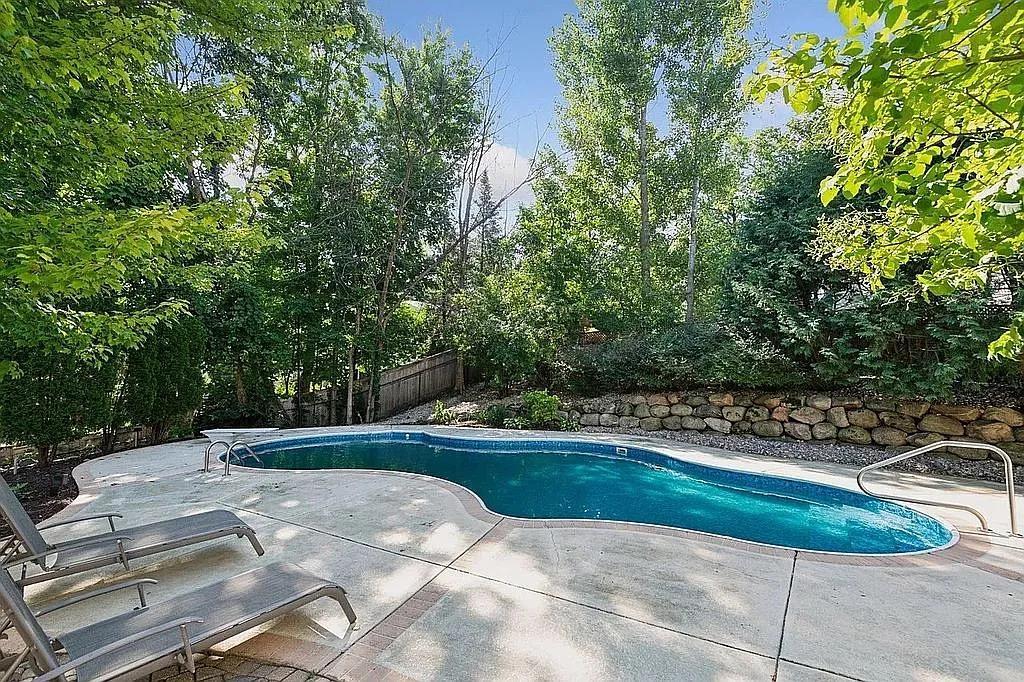 View of Residential at 20590 Linden Road, Deephaven MN 55331, Deephaven (27 of 31) - Mike Wilen | Minnesota Team Real Estate