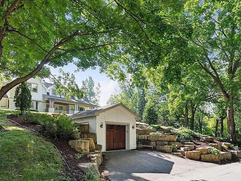 View of Residential at 20590 Linden Road, Deephaven MN 55331, Deephaven (25 of 31) - Mike Wilen | Minnesota Team Real Estate