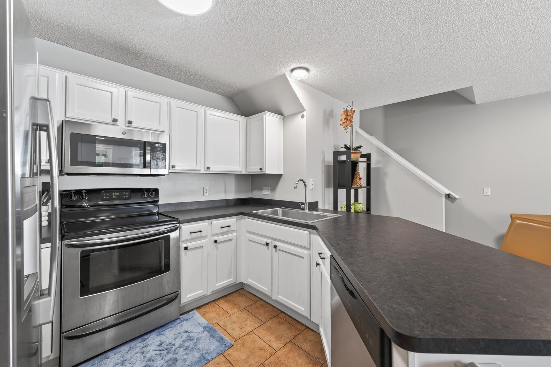 View of Residential at 8630 Quarry Ridge Lane #H, Woodbury MN 55125, Woodbury (16 of 29) - Mike Wilen | Minnesota Team Real Estate